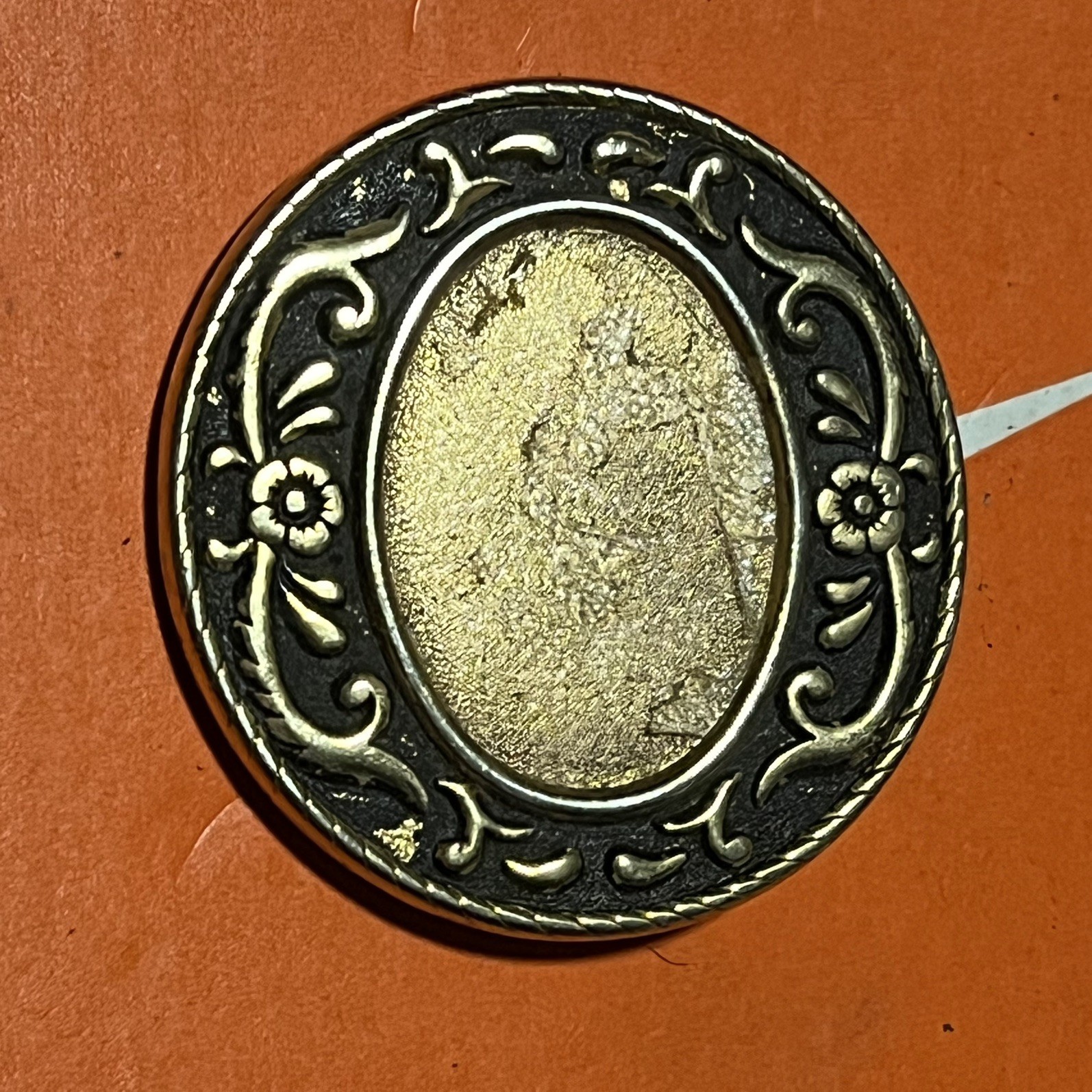 VTG Ornate Floral Filigree Gold Tone Round Belt Buckle Western Boho 2.25&Prime; B21