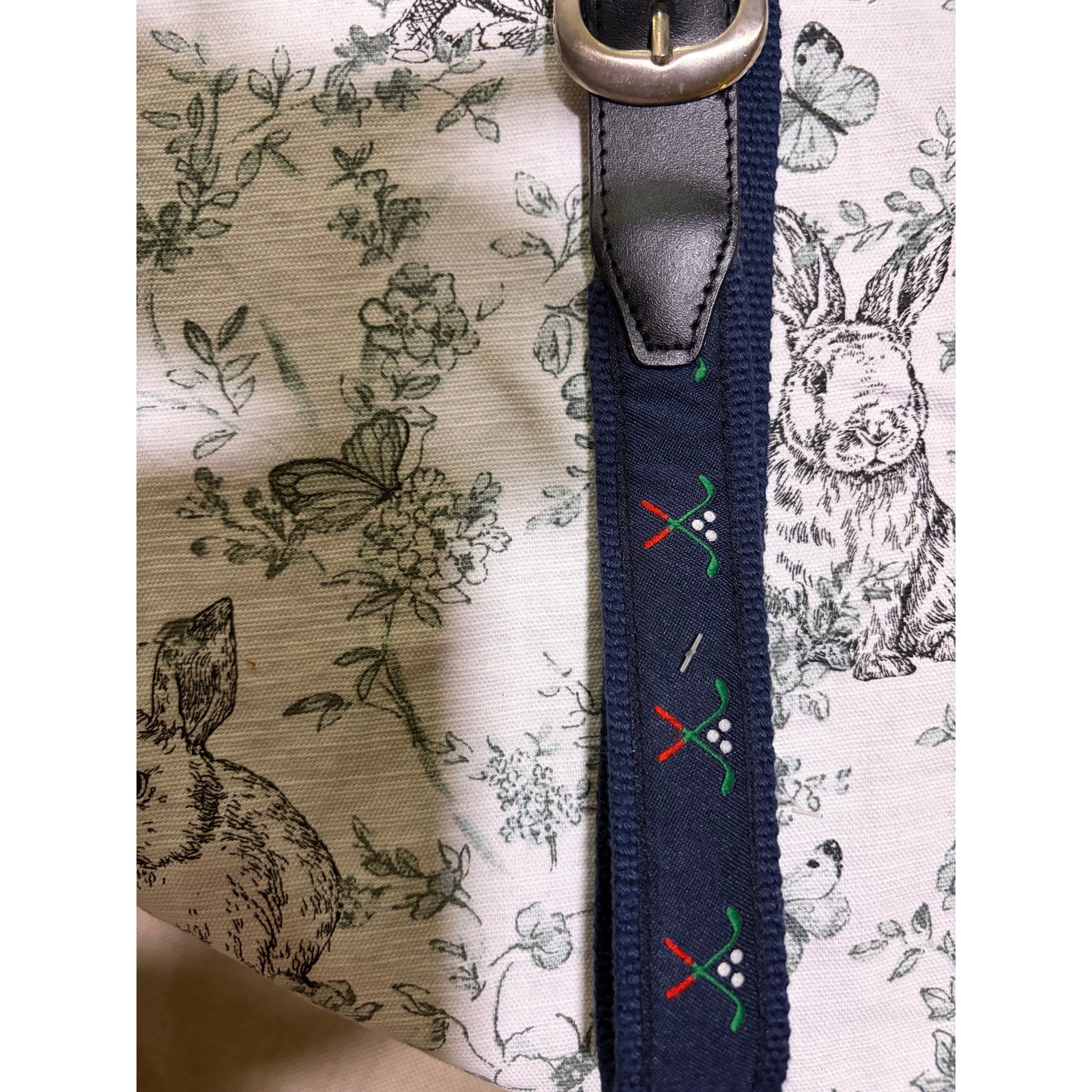 Mens belt with canvas golf clubs, navy with black leather and silver buckle NEW