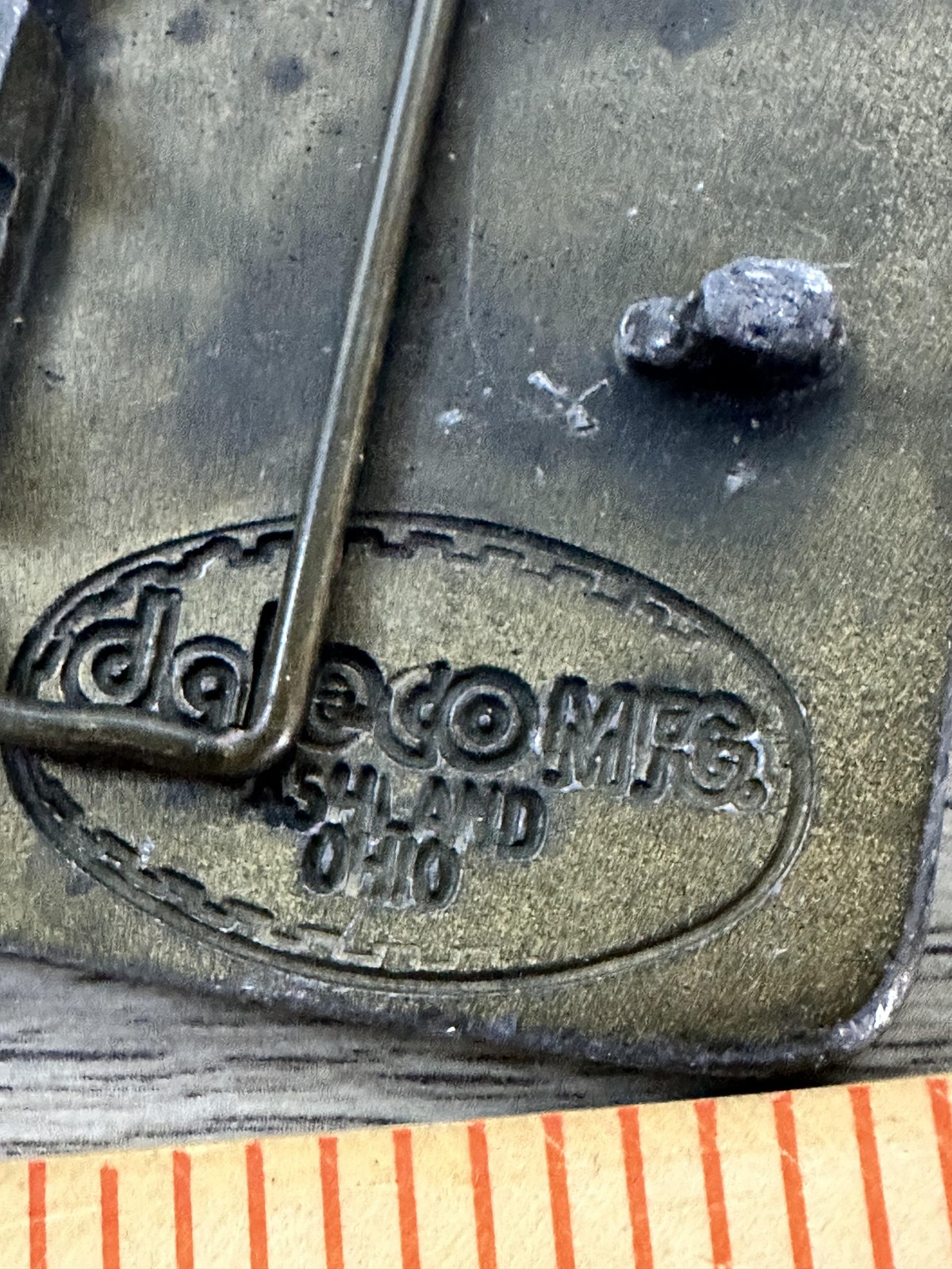 VTG Daleco Veterans WW1 Korea Vietnam Mens Belt Buckle Brass Tone broken peg