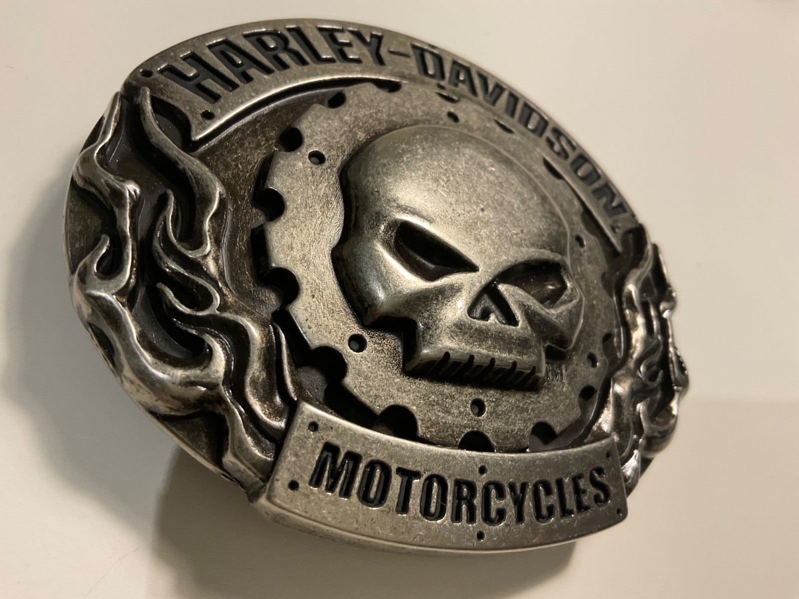 Harley-Davidson Willie G Skull, flame belt buckle #97669-11VM .Antique nickel .