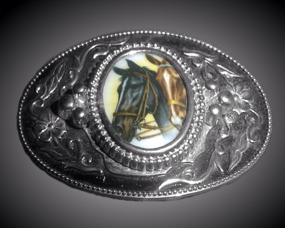 Unique &lsquo;Horse Portrait&rsquo; On Silver Scrolled Belt Buckle NEW