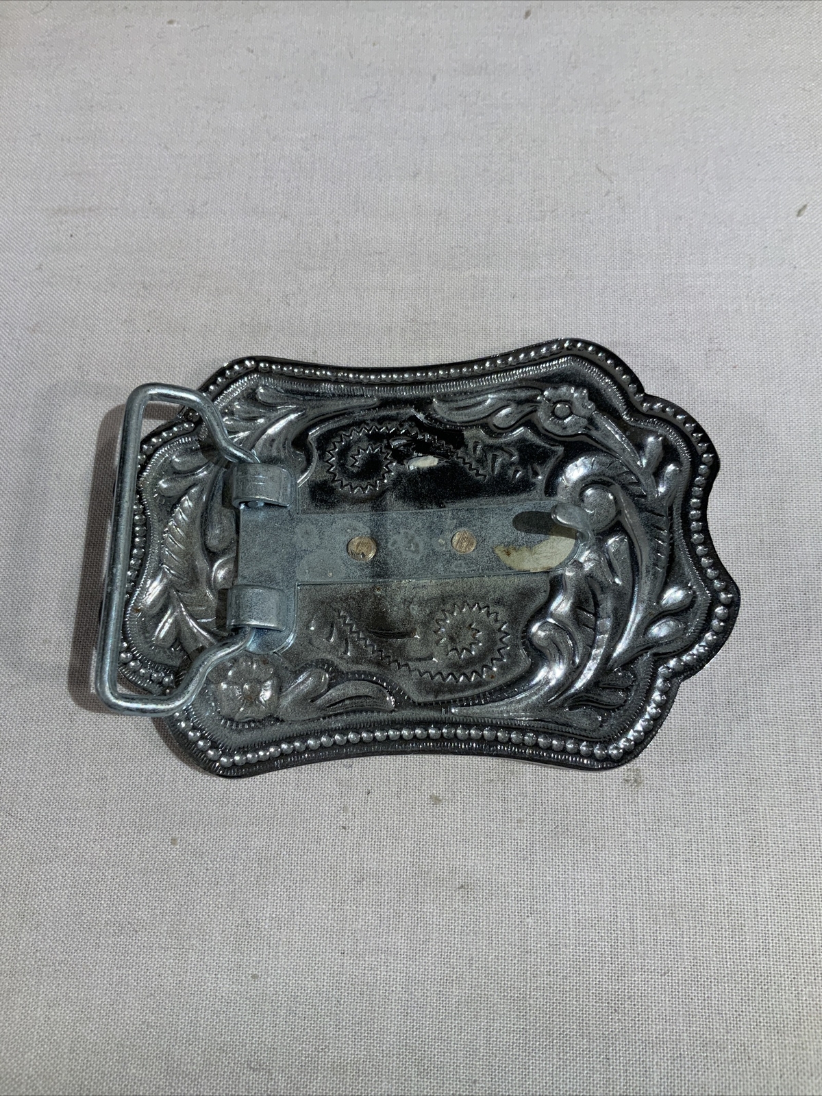 VINTAGE ANTIQUE METAL BELT BUCKLE Silver Tone Flying Eagle Bird