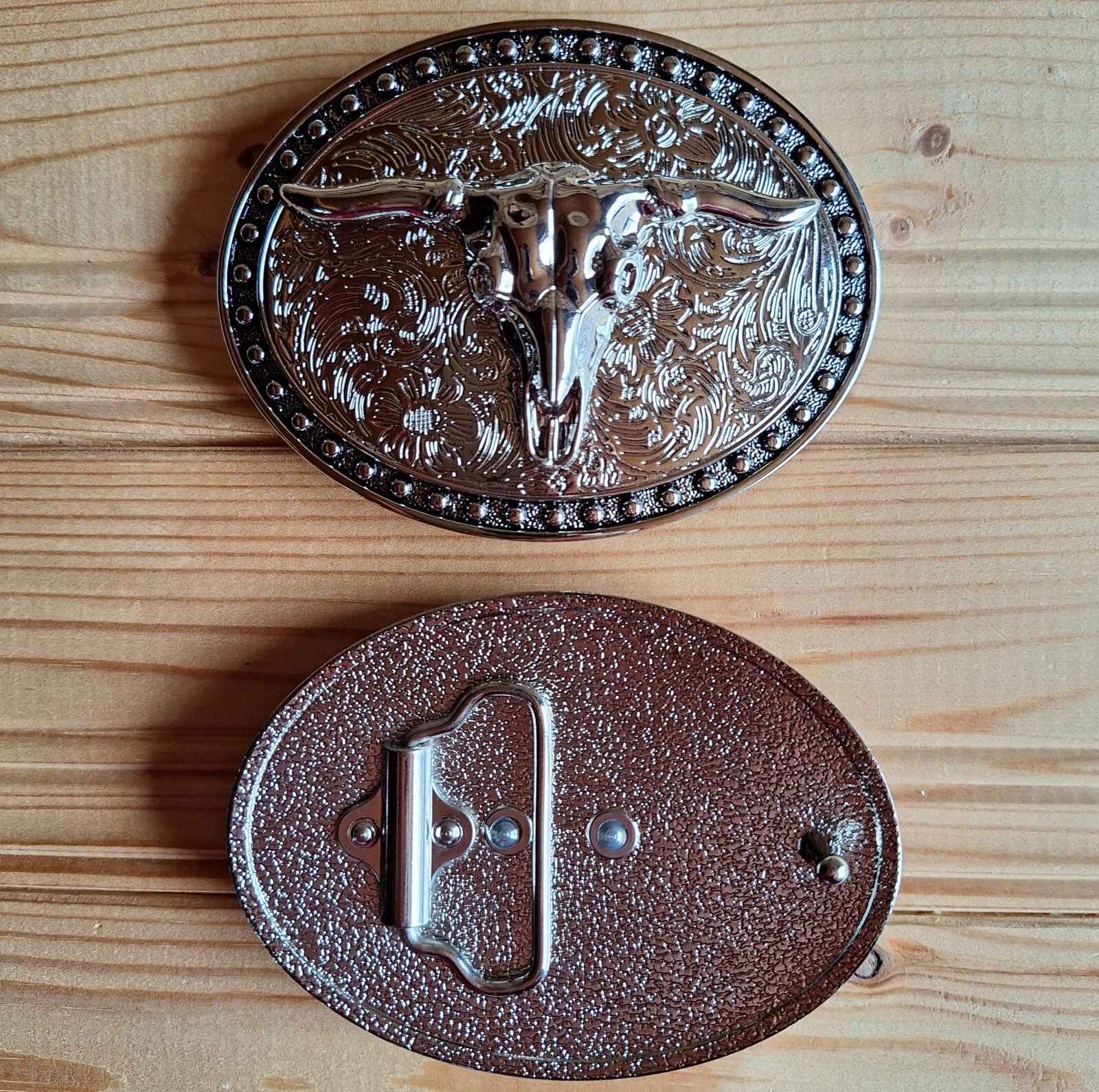 Long horns Bull skull head western country oval silver belt buckle