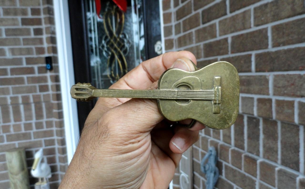 BARON Solid BRASS Men&rsquo;s Belt Buckle BBB ACOUSTIC GUITAR