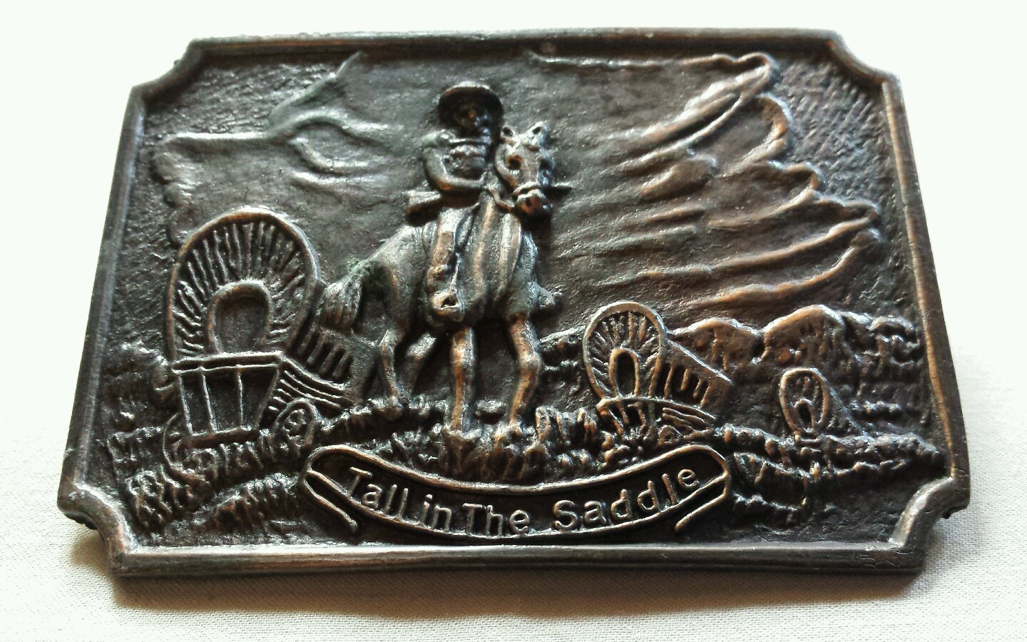 TALL IN THE SADDLE HORSE WESTERN SETTLER GOING WEST COVERED WAGON BELT BUCKLE