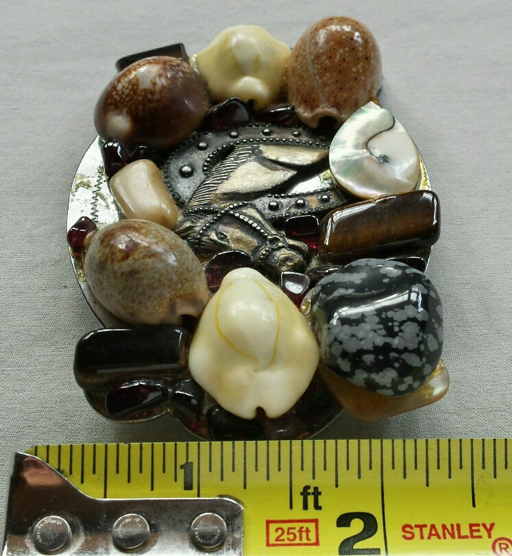 HORSE SHOE BELT BUCKLE UNIQUELY CUSTOMIZED W INTERESTING COLORED SHELLS & STONES