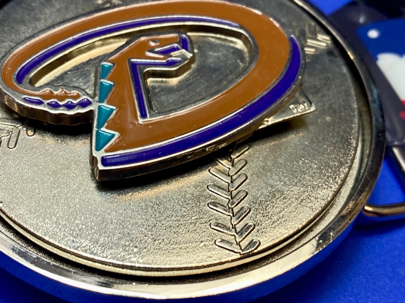 Arizona Diamondbacks MLB Baseball Team Spinner Moving Belt Buckle – Ultimate Fan