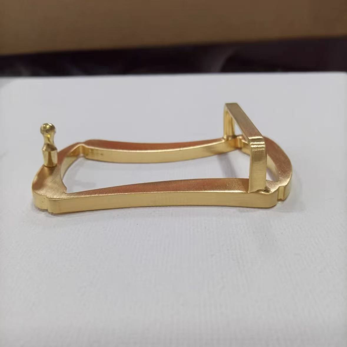 Ferragamo Men&rsquo;s Classic Gold Brushed Copper Belt Buckle fits 3.5cm wide Belts