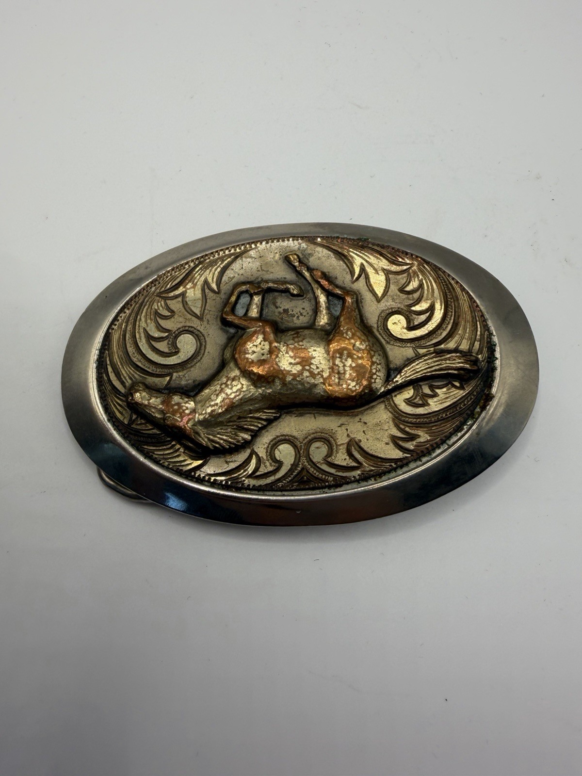Western Oval Horse Engraved Metal Belt Buckle Silver Gold Copper colors