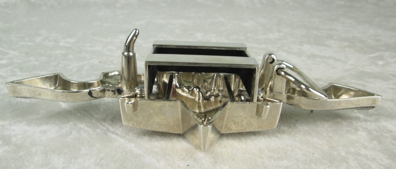 Rock Rebel 2 Revolvers 1 Star Belt Buckle Lighter Holder Pistols Buckle