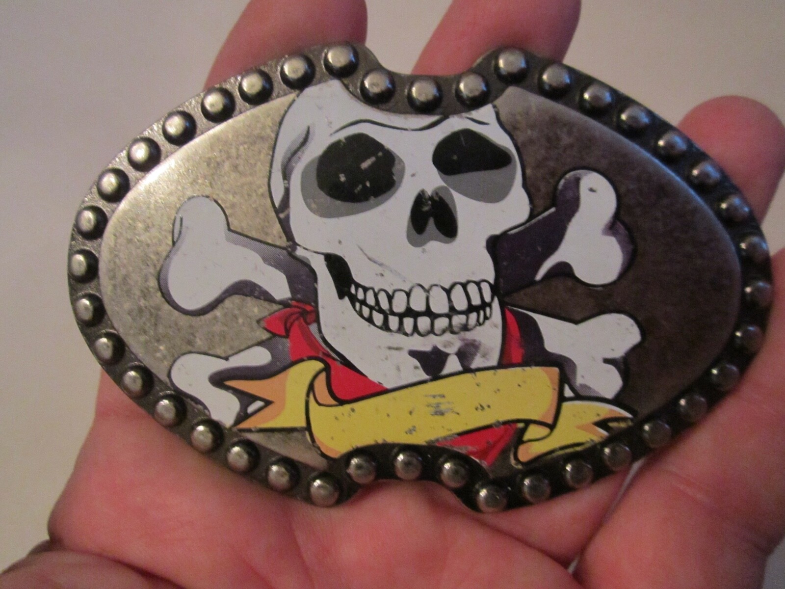 VINTAGE SKULL AND CROSS BONES DESIGN BELT BUCKLE – GW-17