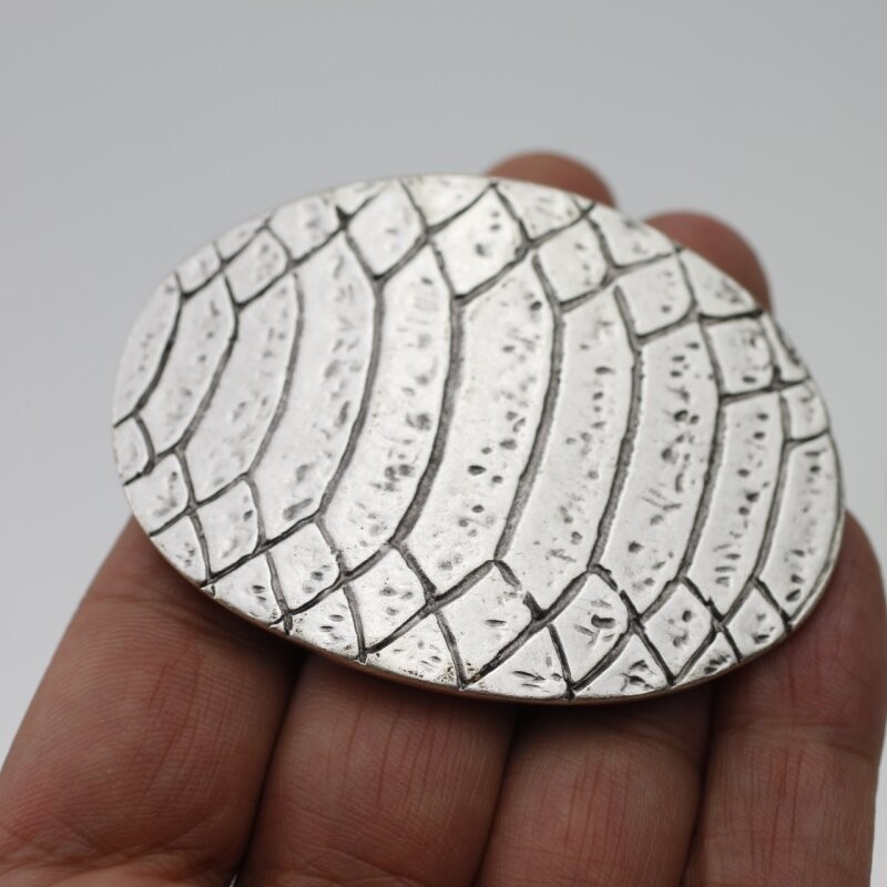 Vintage Croc Belt Buckle Antique Silver – Classic & Expressive Retro Design