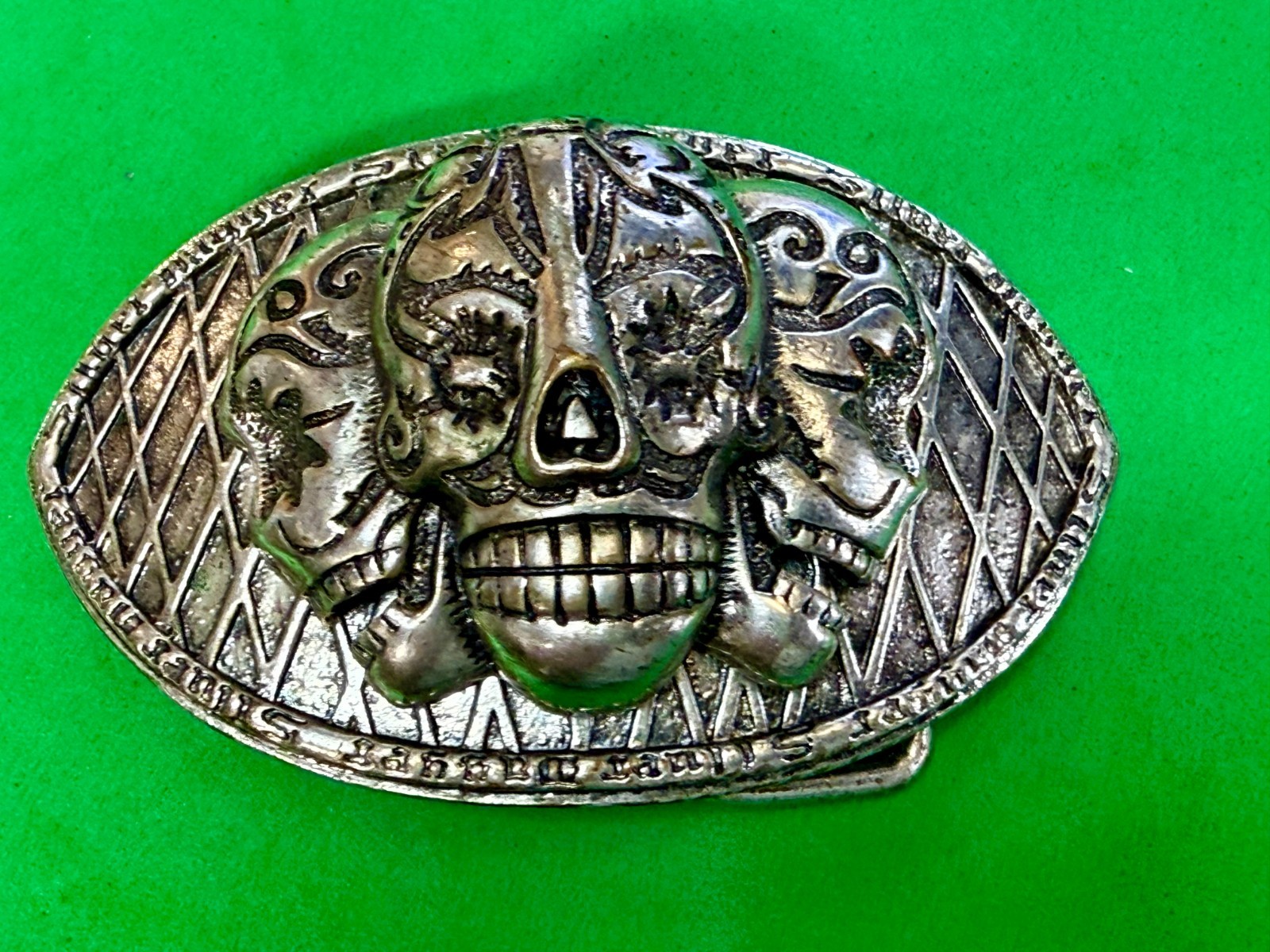 Three Sugar Skull Head Mexican Día de los Muertos Day of the Dead Belt Buckle