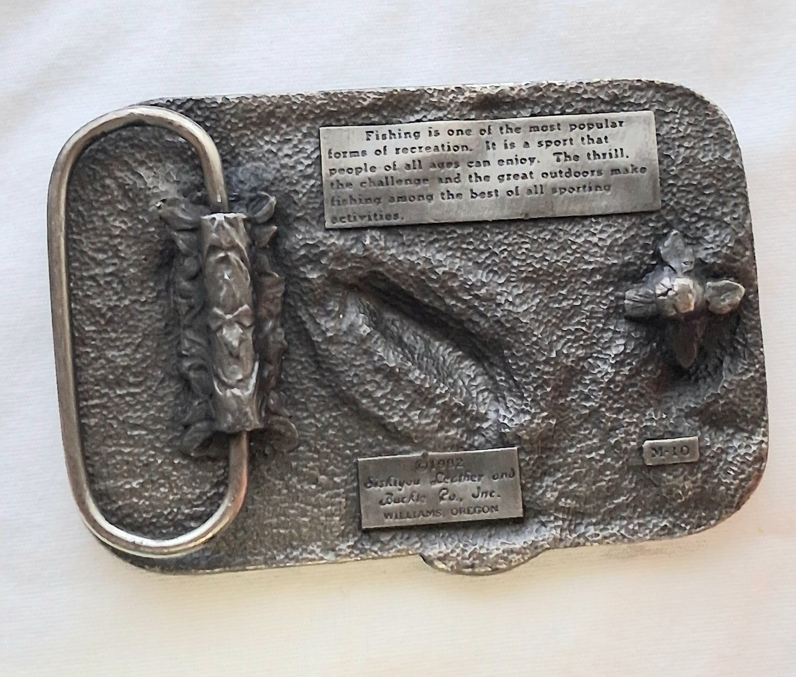 Vtg 1982 Siskiyou Pewter Belt Buckle 3D Fishing Scene Fisherman Forest Geese