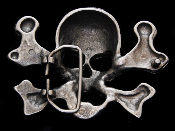 NE31104 REALLY COOL **SKULL & CROSSBONES W/ CRYSTALS** FASHION/ART BELT BUCKLE