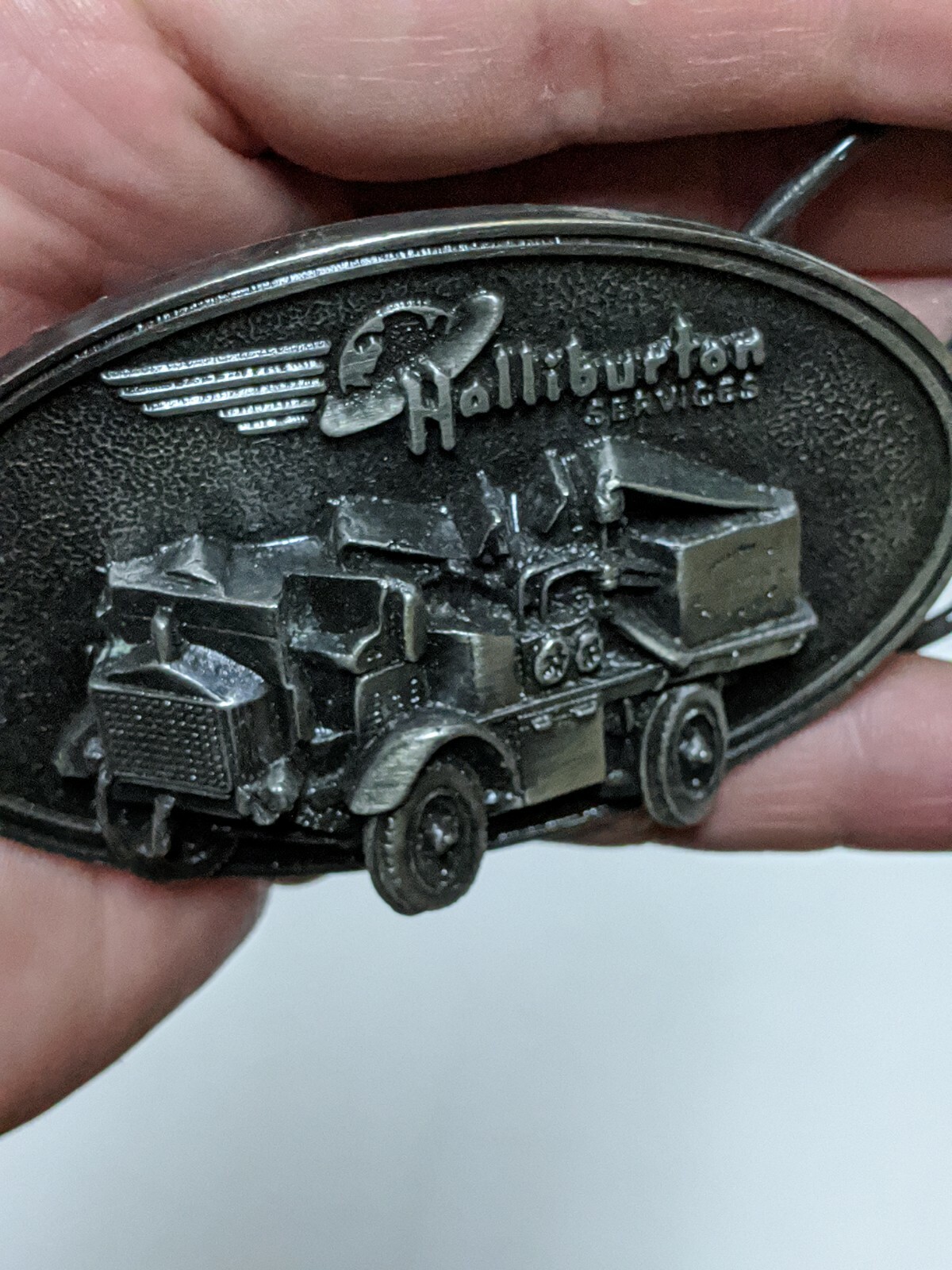 Oil And Gas Halliburton Services Belt Buckle 1916 Oil Pumper Flying H Roughneck