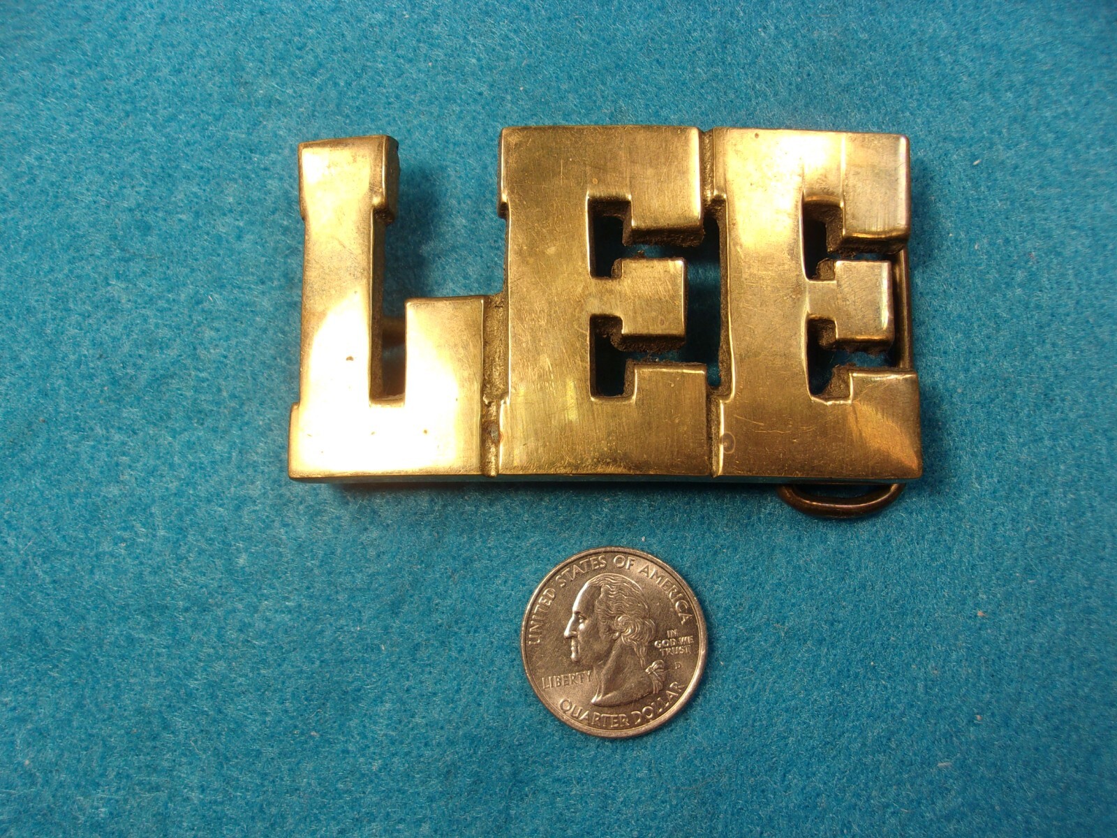 EXCELLENT OLDER VTG SOLID BRASS MEN&rsquo;S BELT BUCKLE FROM TAIWAN: NAME OF « LEE »