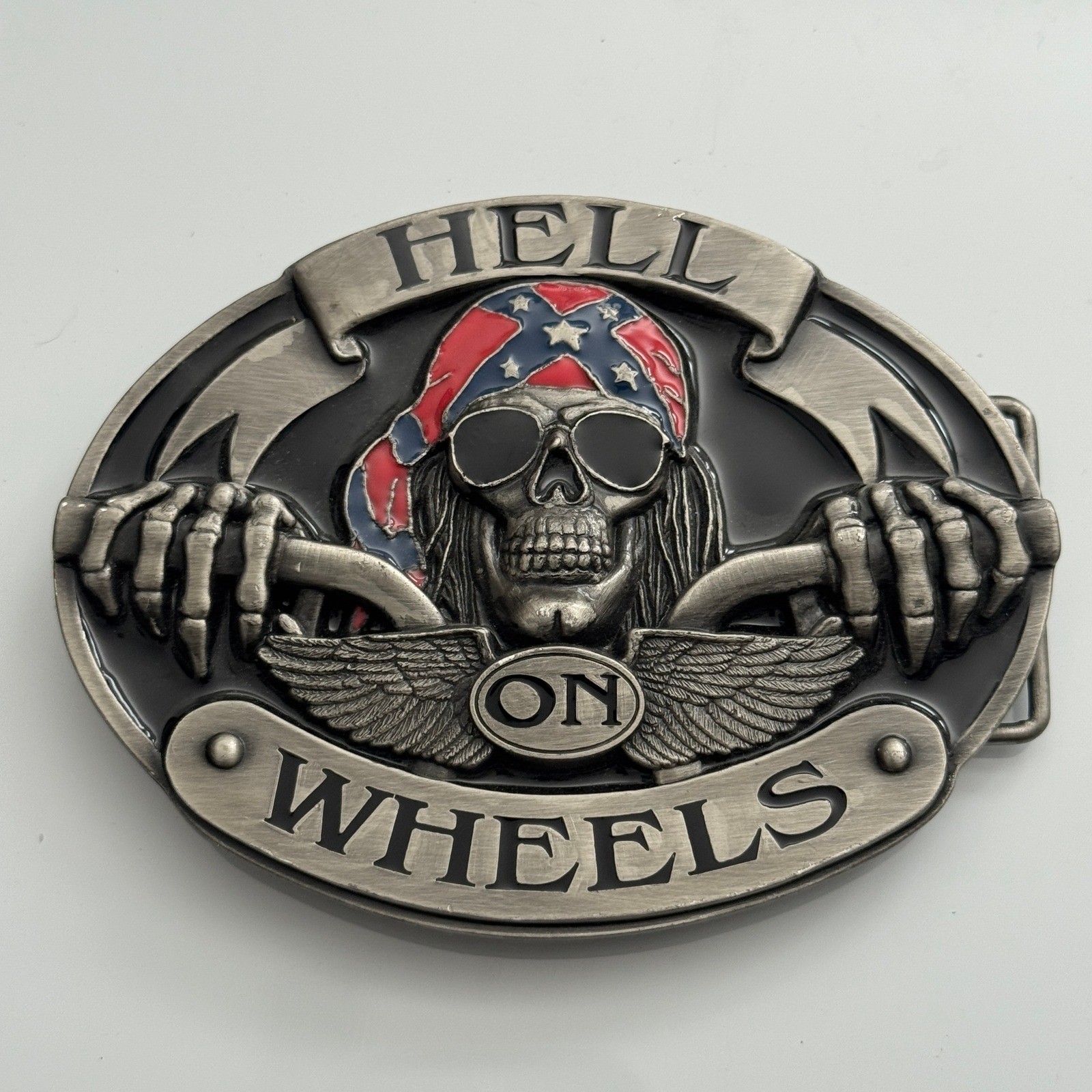 Siskiyou Hell on Wheels Skull Bandana Sunglasses Pewter Belt Buckle OS300
