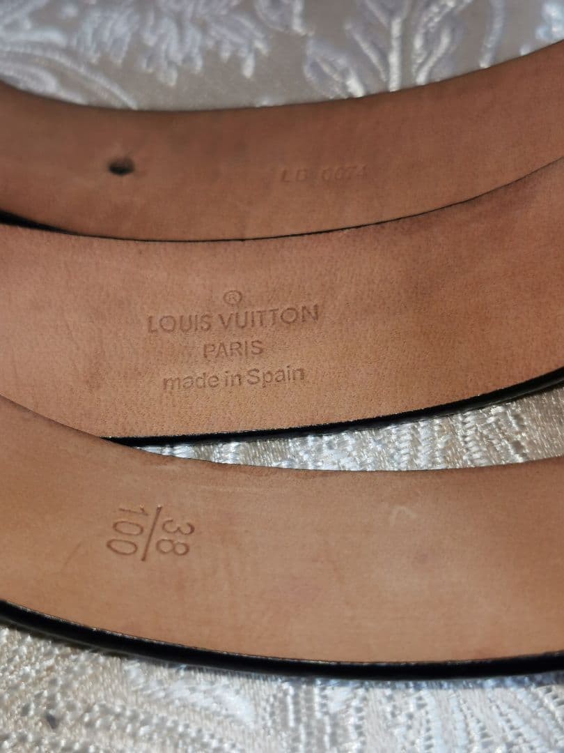 Louis Vuitton Pre-Owned Belt Gold Logo Buckle