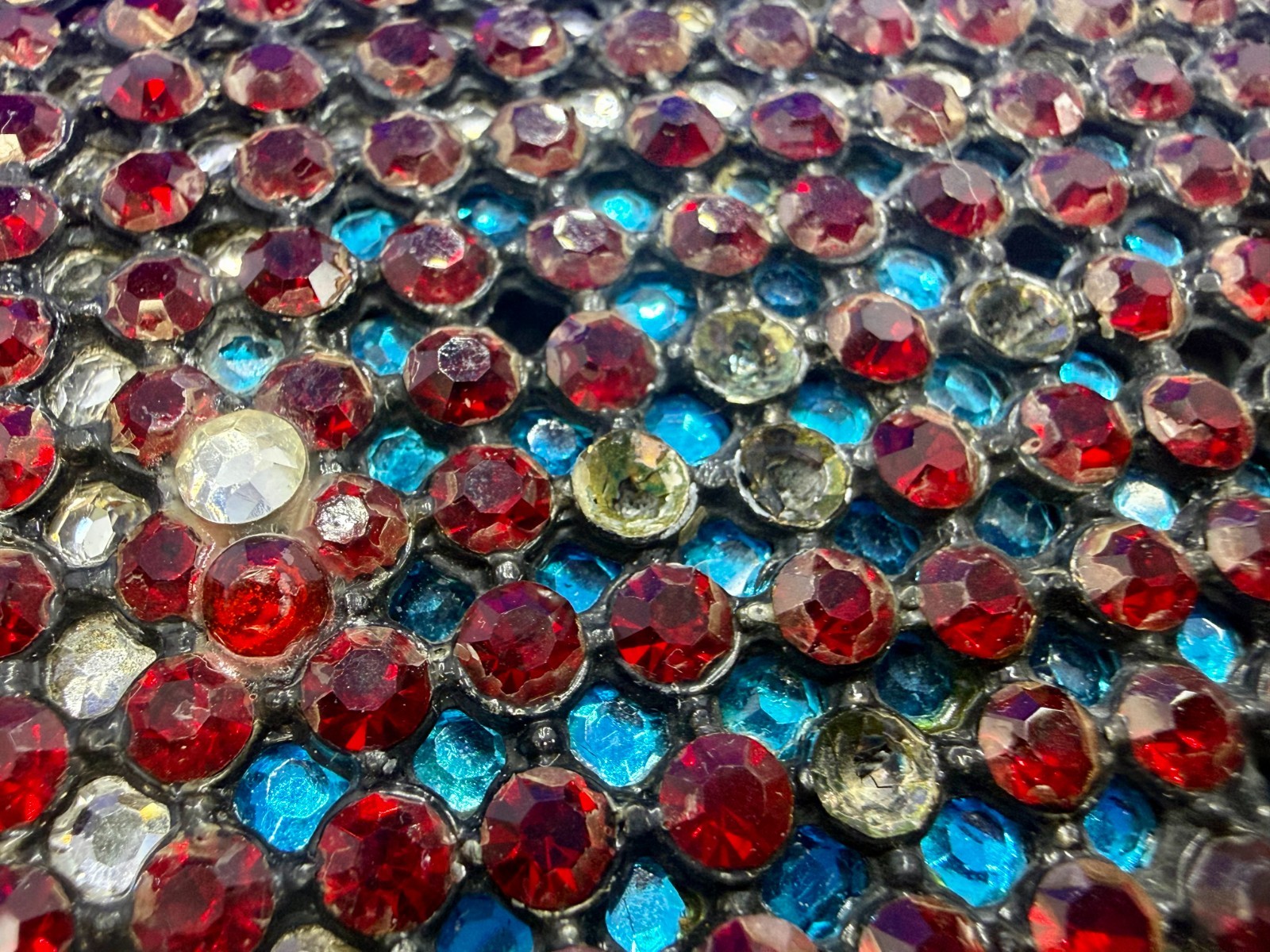 Sparkling Red Rhinestone Covered Vintage Women&rsquo;s Artisan Made Belt Buckle
