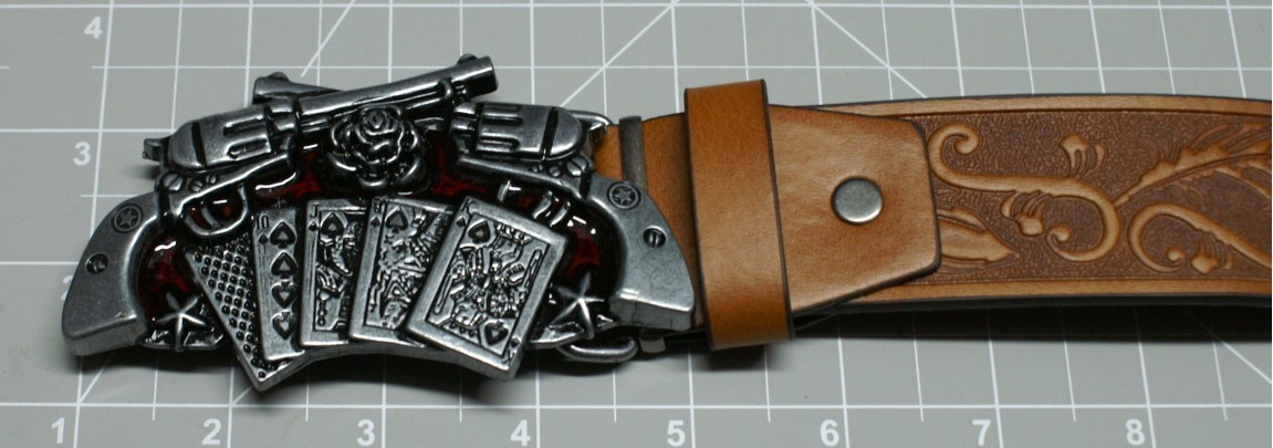 Gambling Belt Buckle and Belt Poker Hearts Guns Roses 36&Prime; – 37&Prime; Waist A160