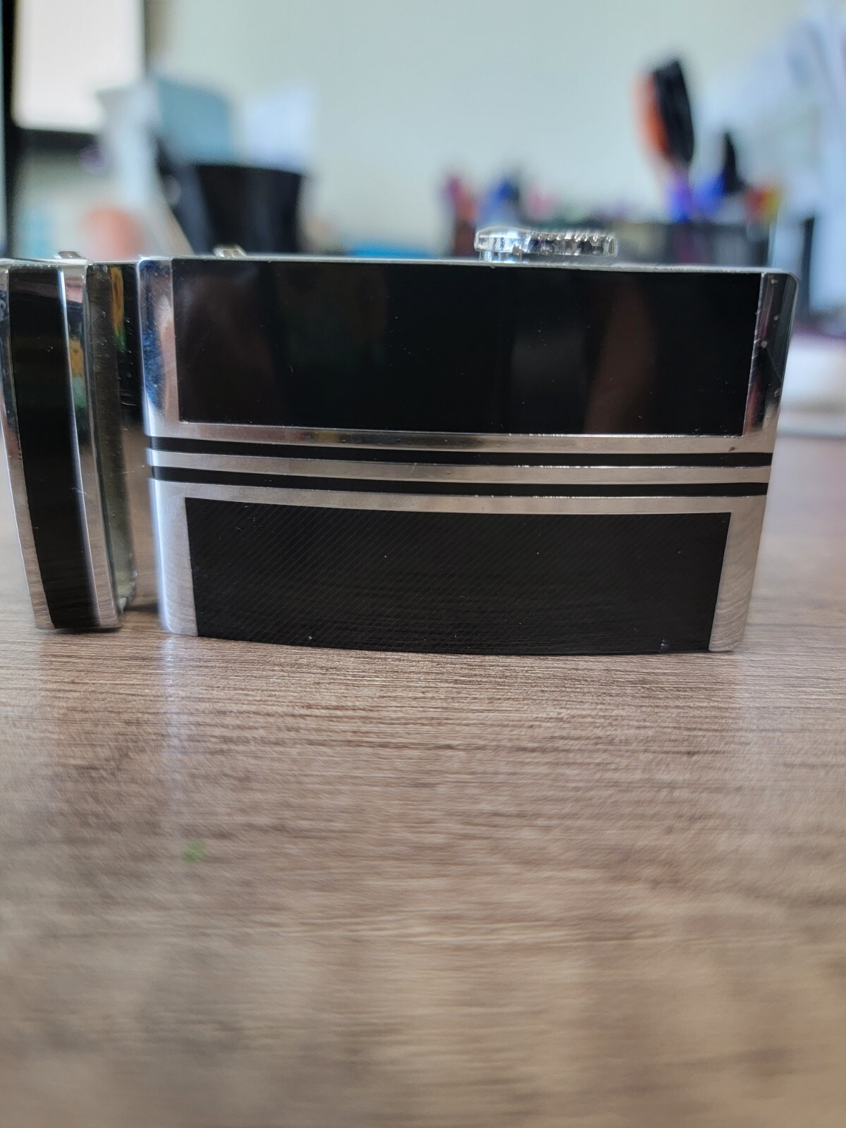 Metal Silver / Black Buckle Belt