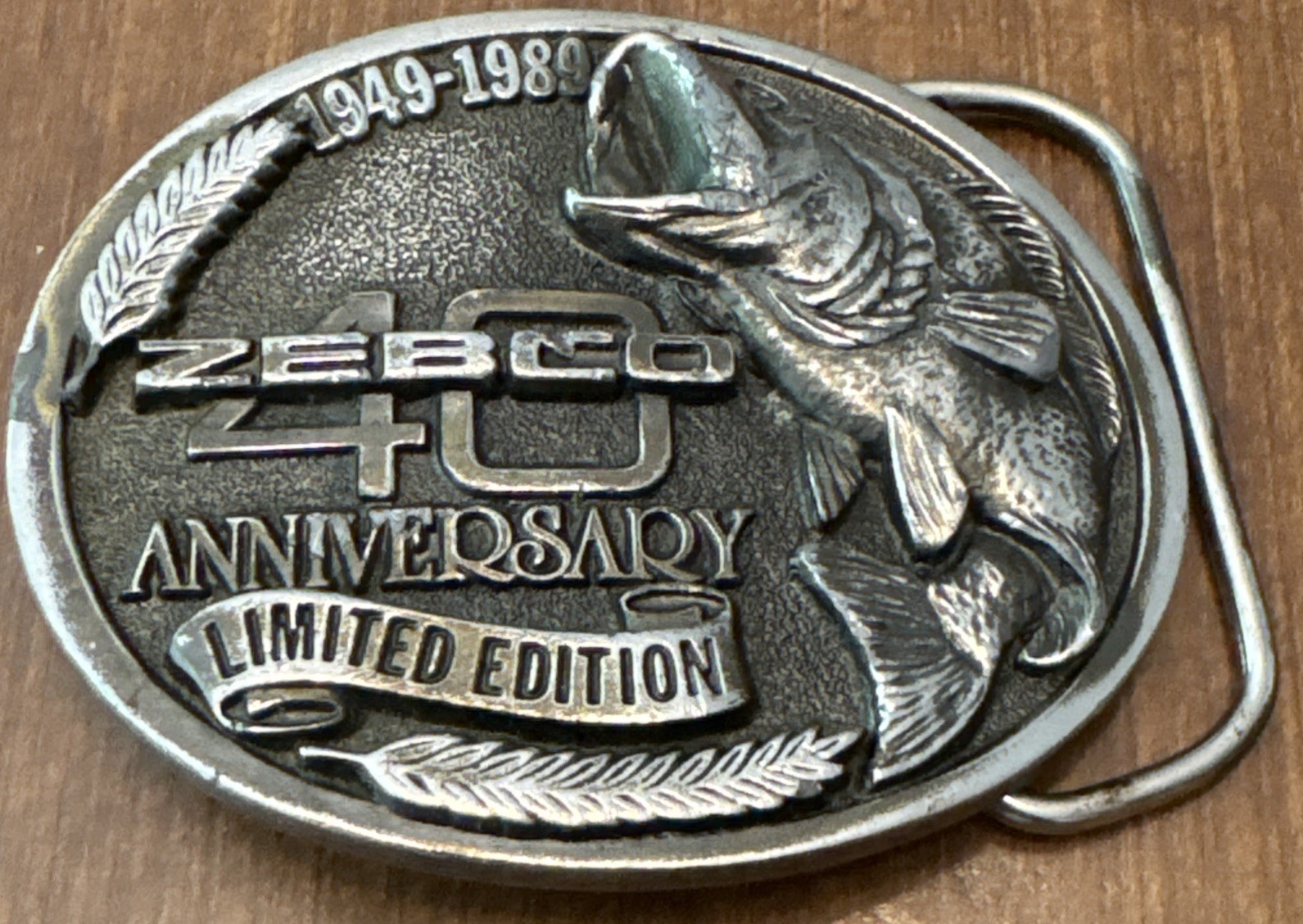 Vintage 1989 ZEBCO 40TH ANNIVERSARY Belt Buckle Limited Edition Fishing 2.75&Prime;