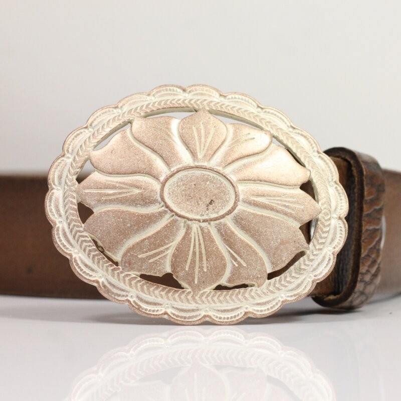 Floral Ornament Belt Buckle 4cm, Elegant Design in Roseperla & Dark Silver