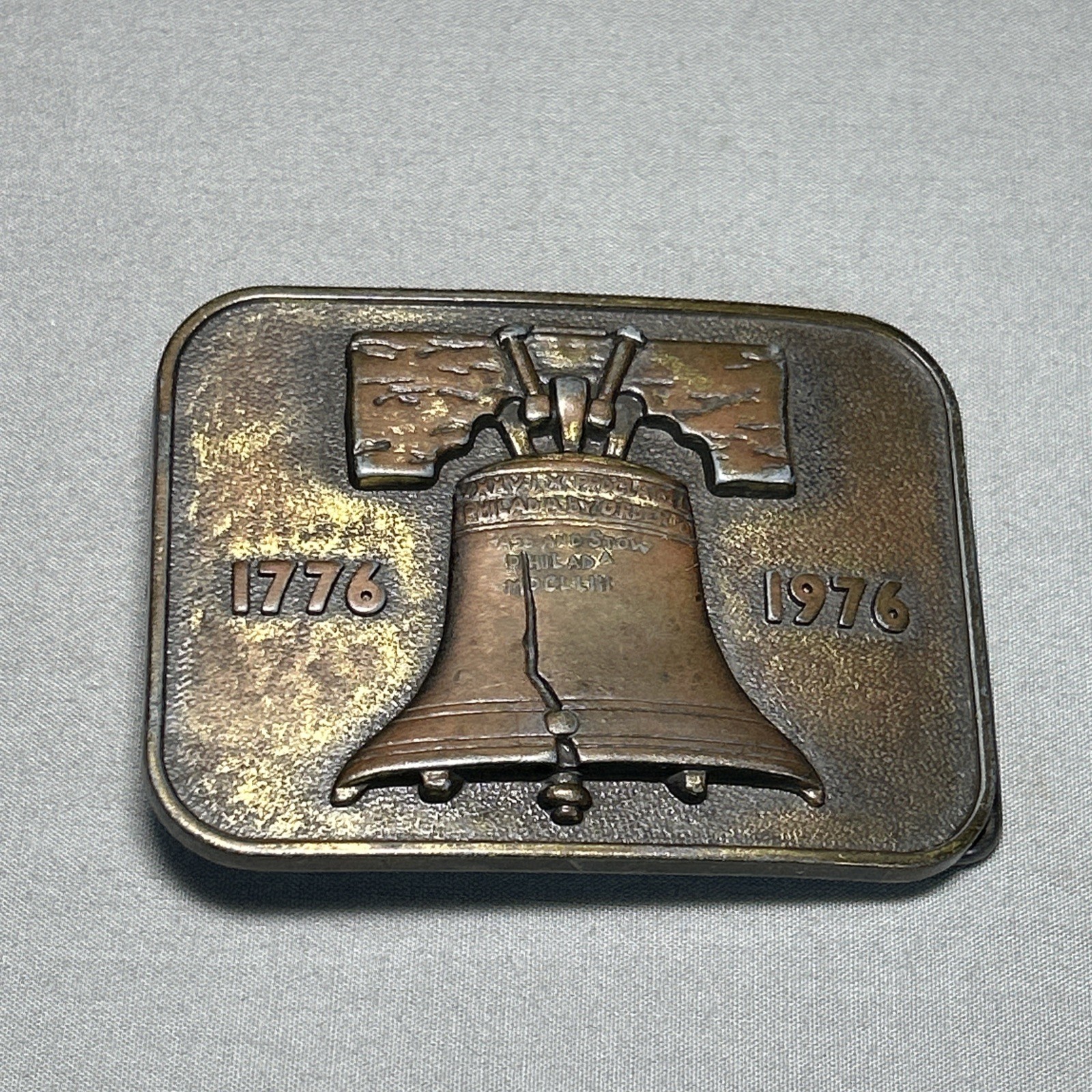 BICENTENNIAL LIBERTY BELL 1776 – 1976 COPPER TONED BELT BUCKLE