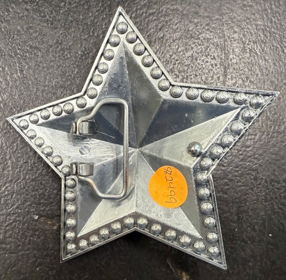 ⭐ Red Star Belt Buckle – Stone Boarder, Missing One Stone
