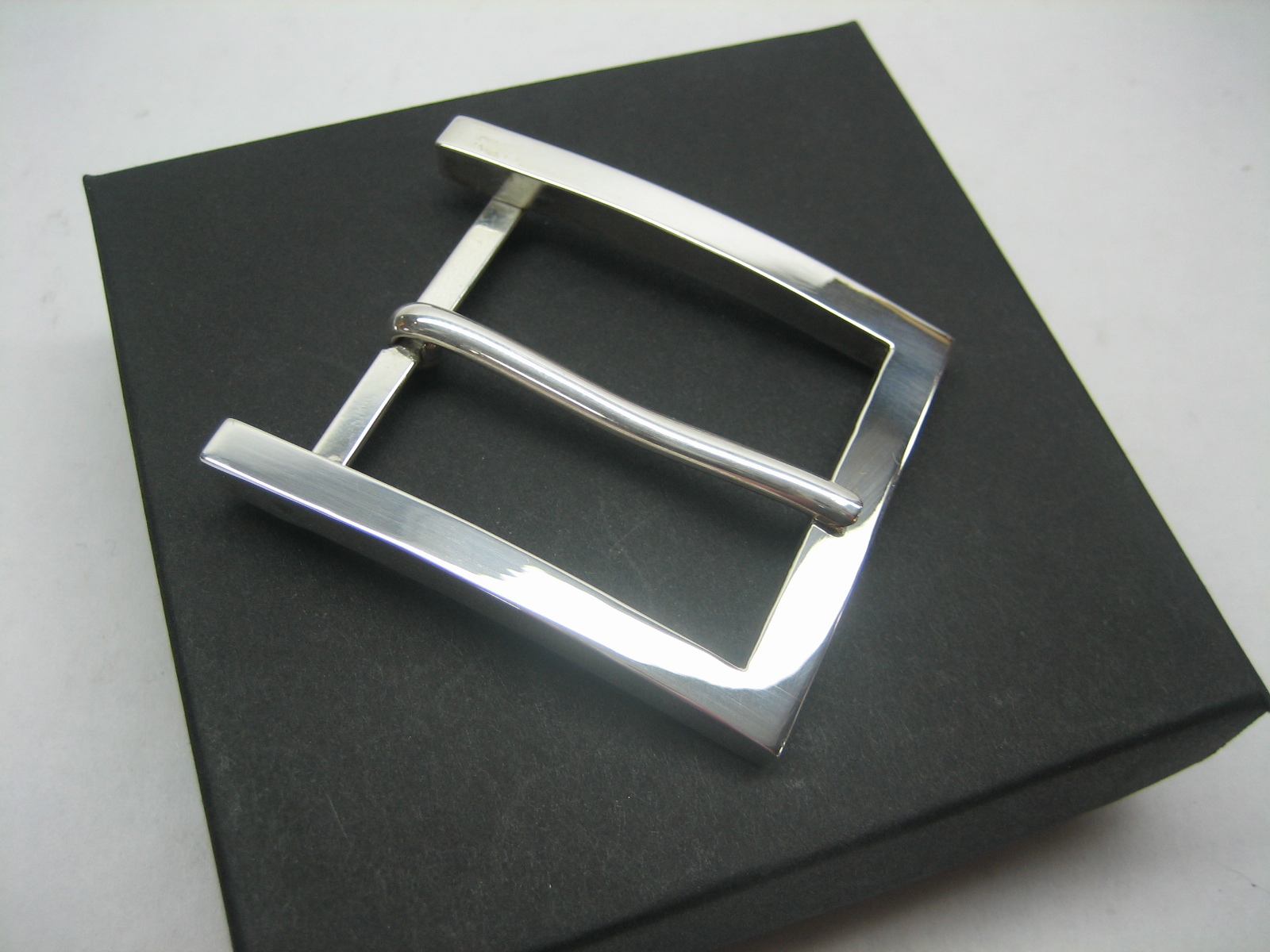 Sterling silver 925 Granada buckle 46 grams w/Genuine Lizard-1.5  » belt U.S.A..