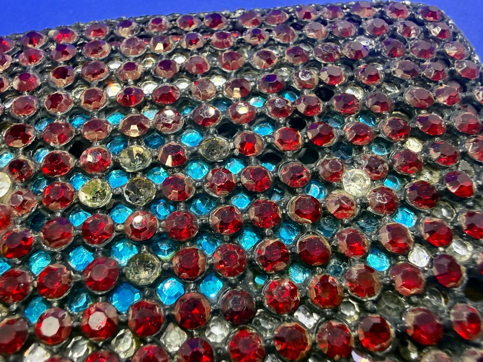 Sparkling Red Rhinestone Covered Vintage Women&rsquo;s Artisan Made Belt Buckle