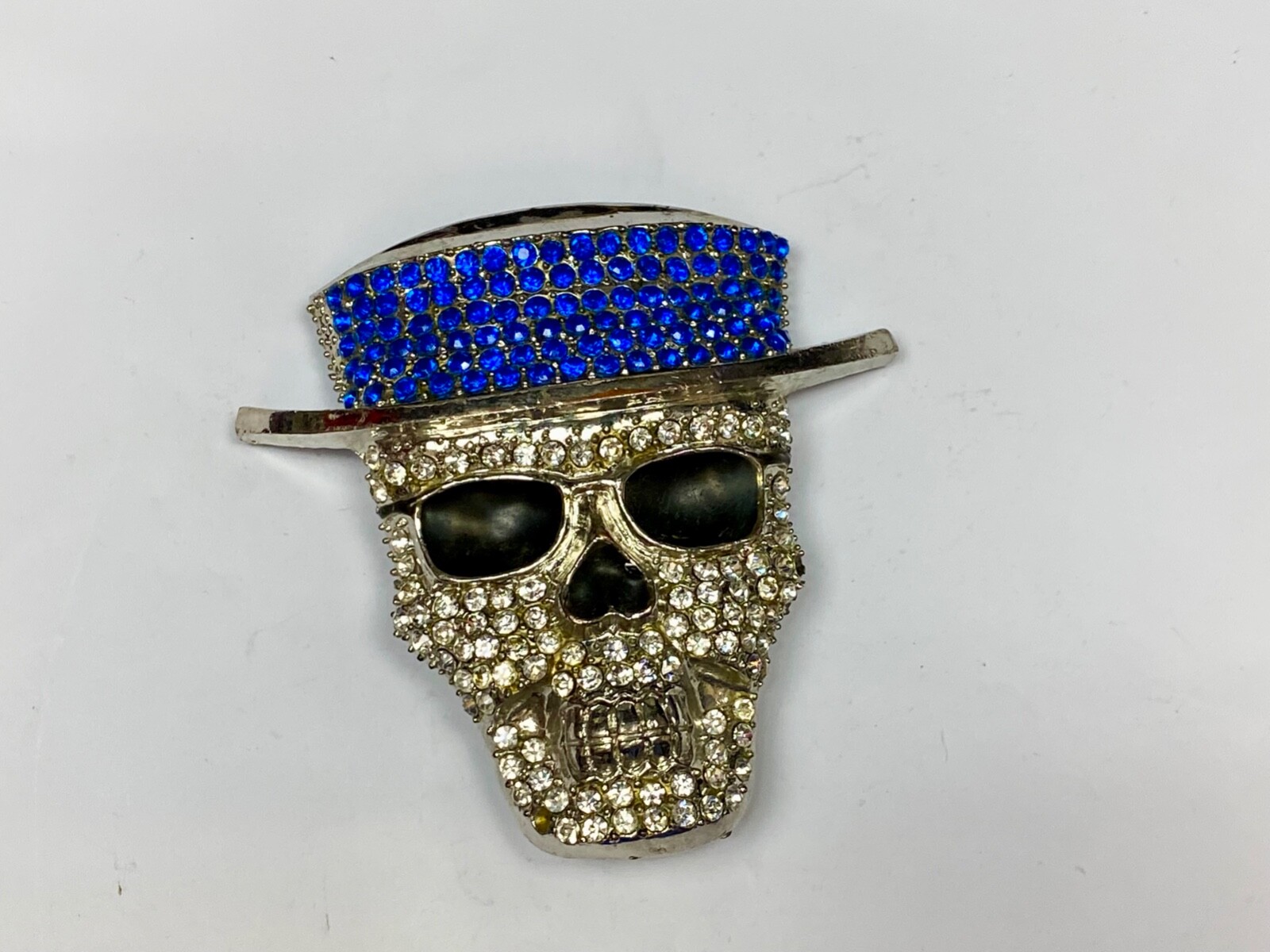 Figural Skull In Top Hat – Major Blue & White Rhinestone&rsquo;s! Belt Buckle