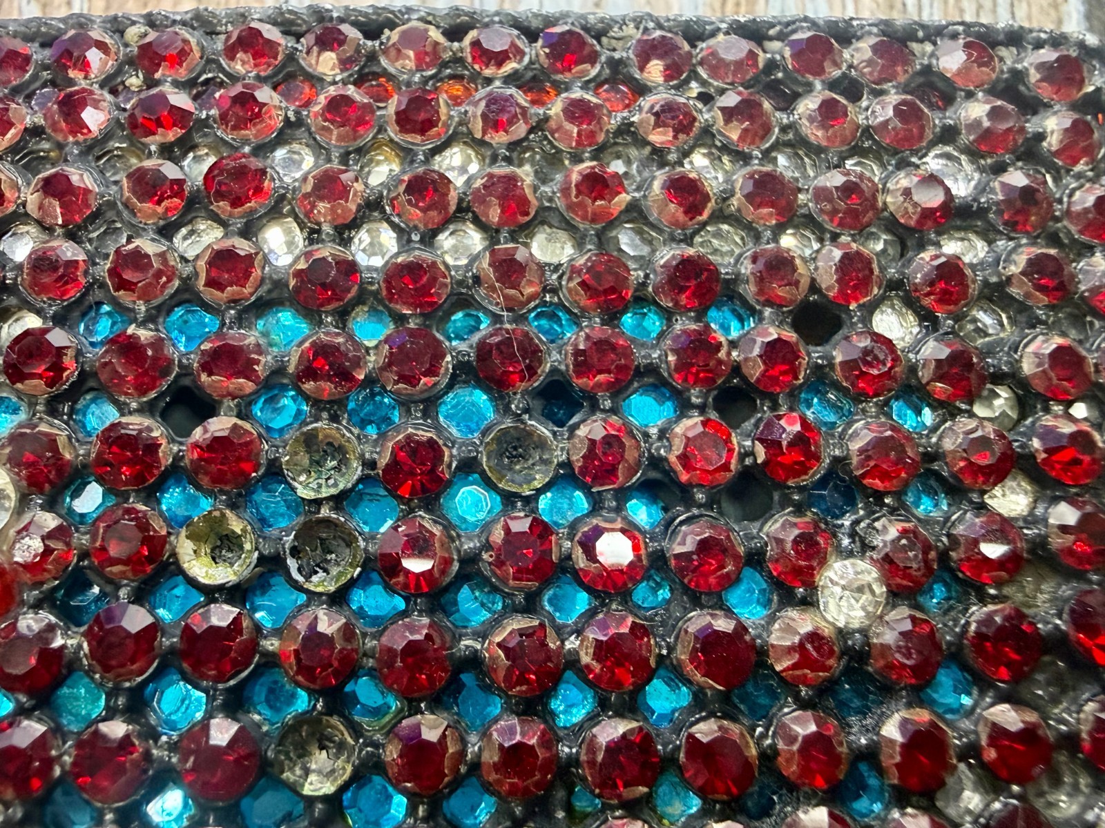 Sparkling Red Rhinestone Covered Vintage Women&rsquo;s Artisan Made Belt Buckle
