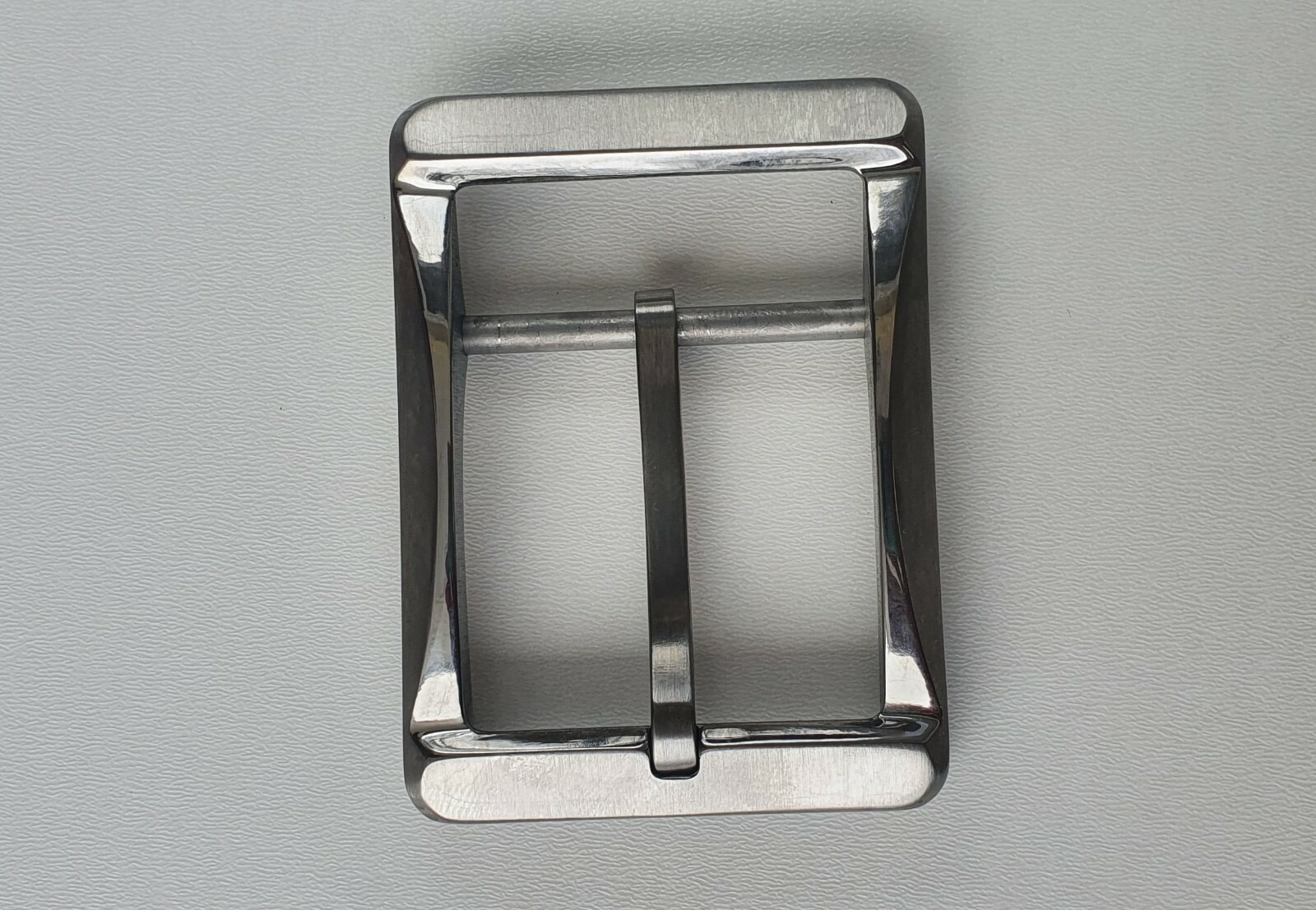 High-Quality TITAN Belt Buckle Pin Buckle 4Cm Allergy-Free