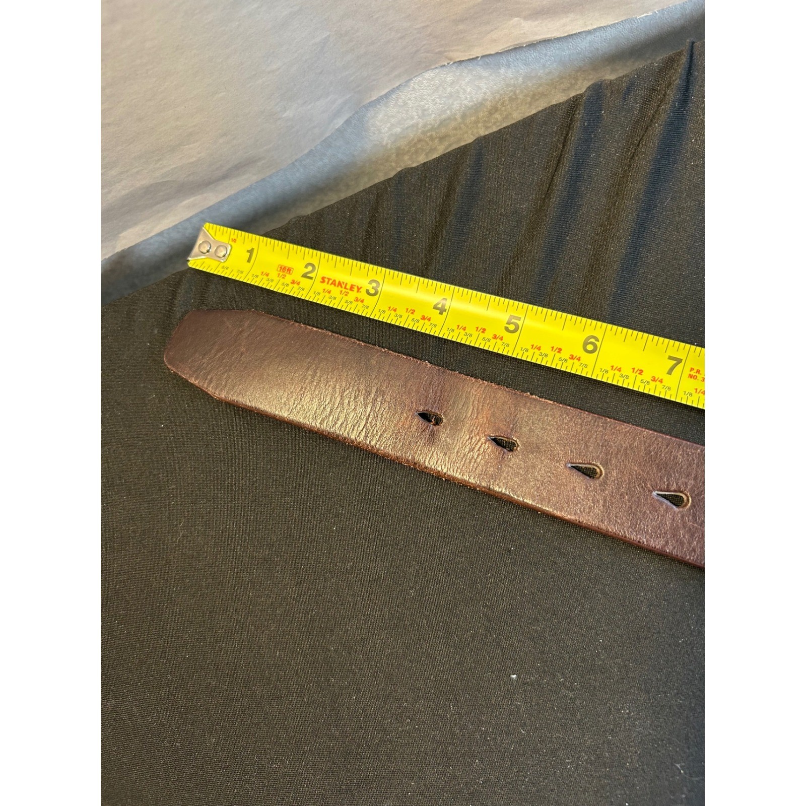 Cole Haan mens solid brass buckle brown leather belt old money preppy wedding