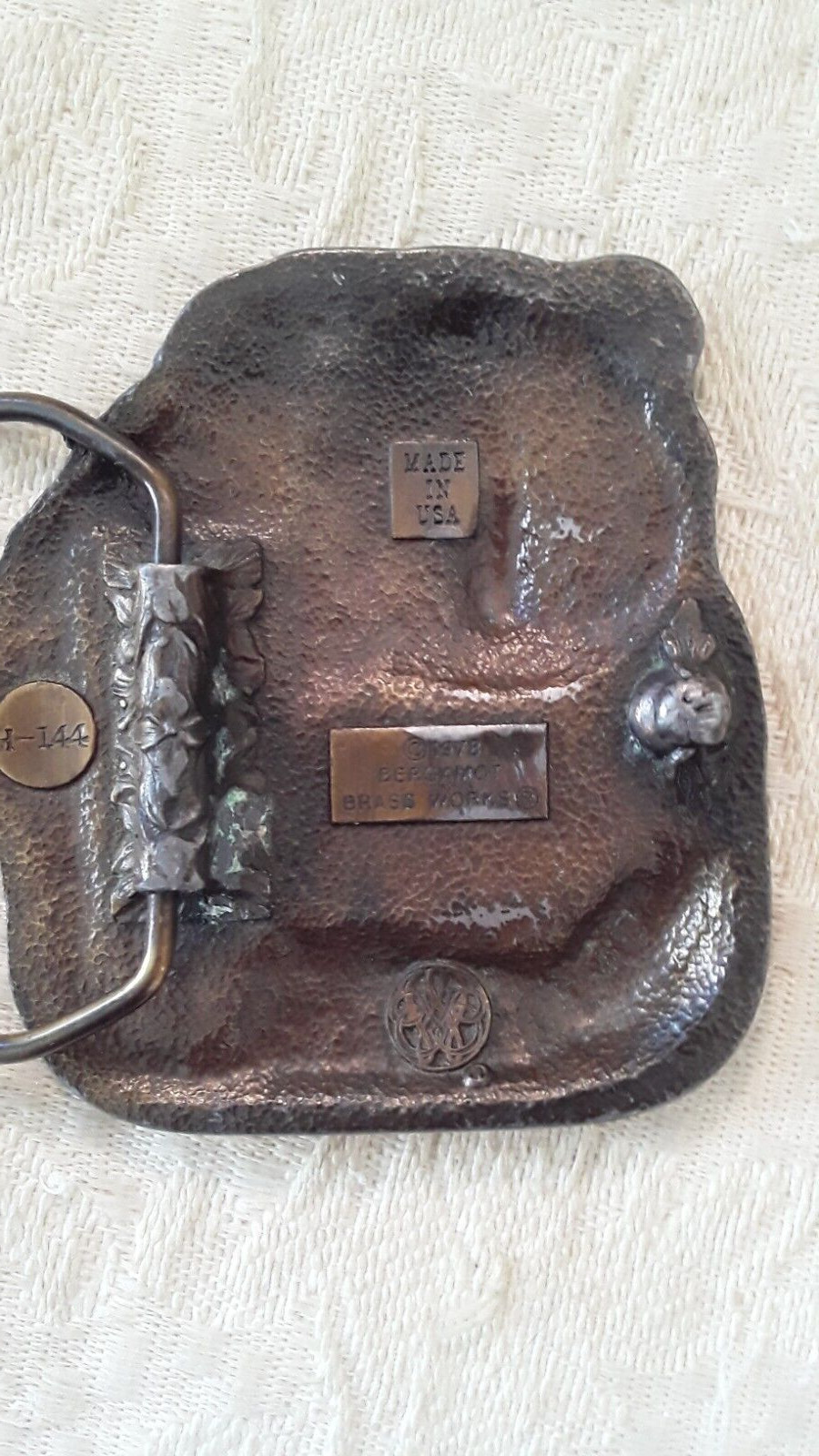 Bergamot Brass Works Pewter Finish Bear Fishing for Salmon Belt Buckle Vtg 1973
