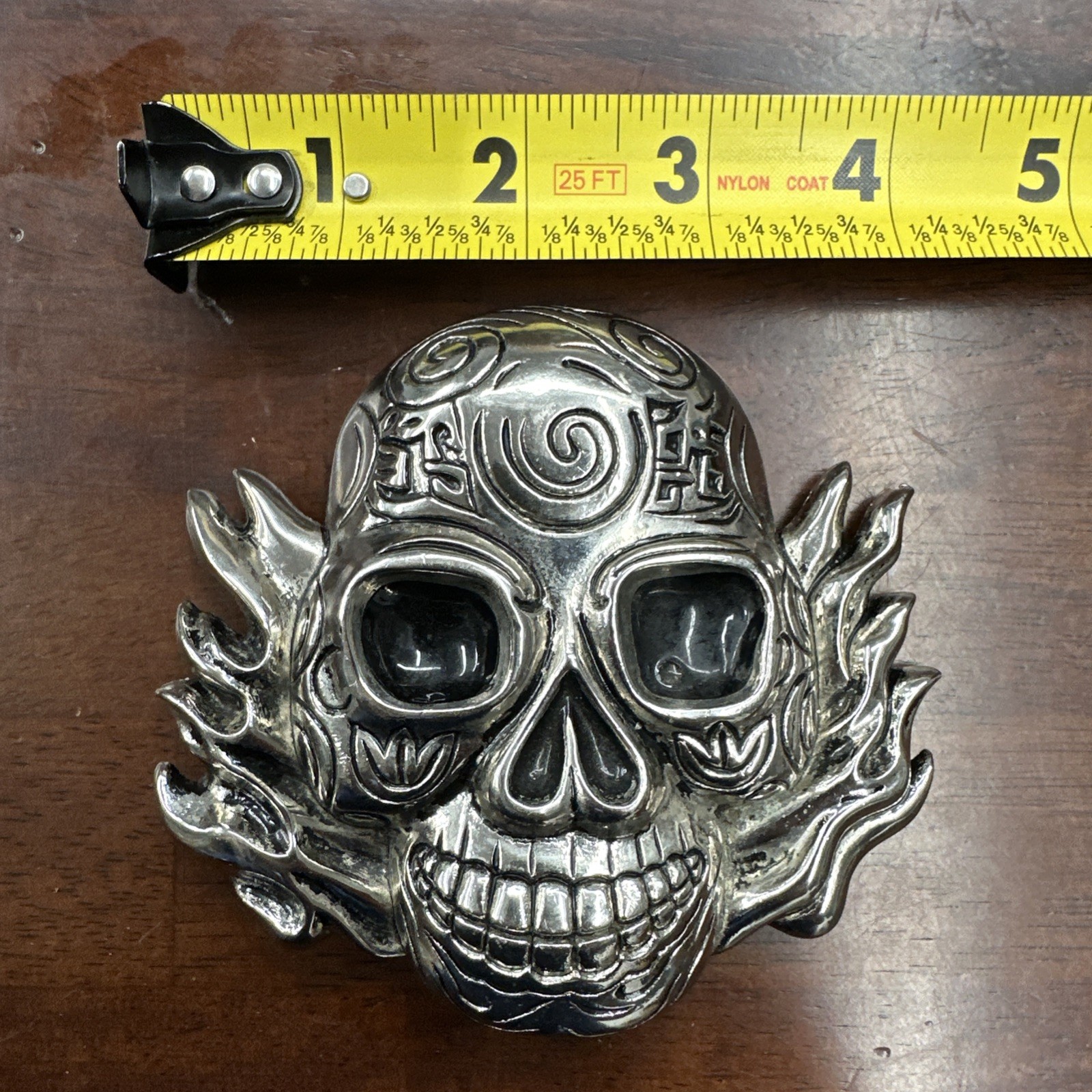 Belt Buckle- Skull w/Flames-Fantasy Artwork-Pewter-1.5&Prime; Belt- Dia De Los Muertos