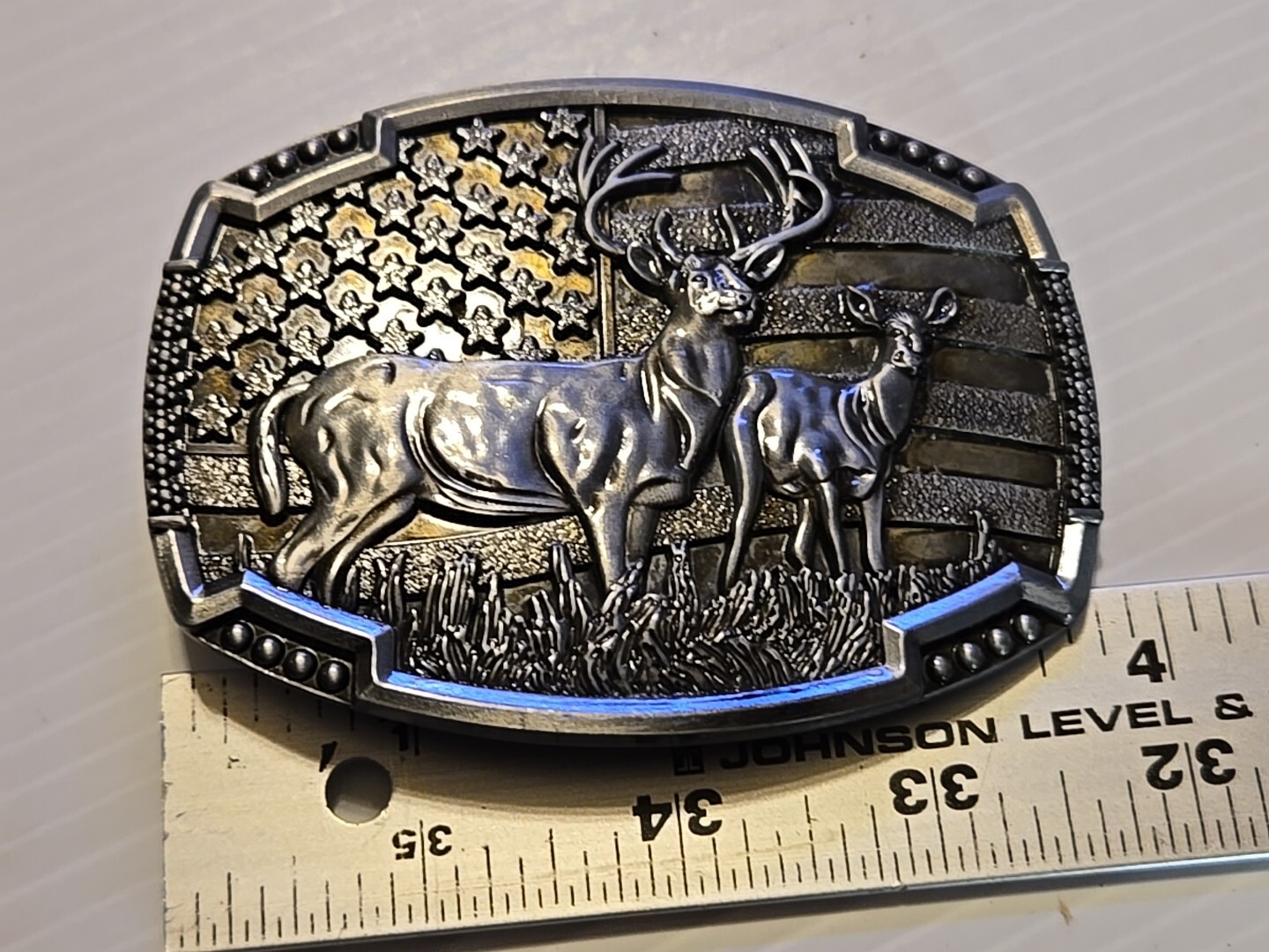 DEER HUNTING BUCK HUNTER / AMERICAN FLAG Metal Belt Buckle