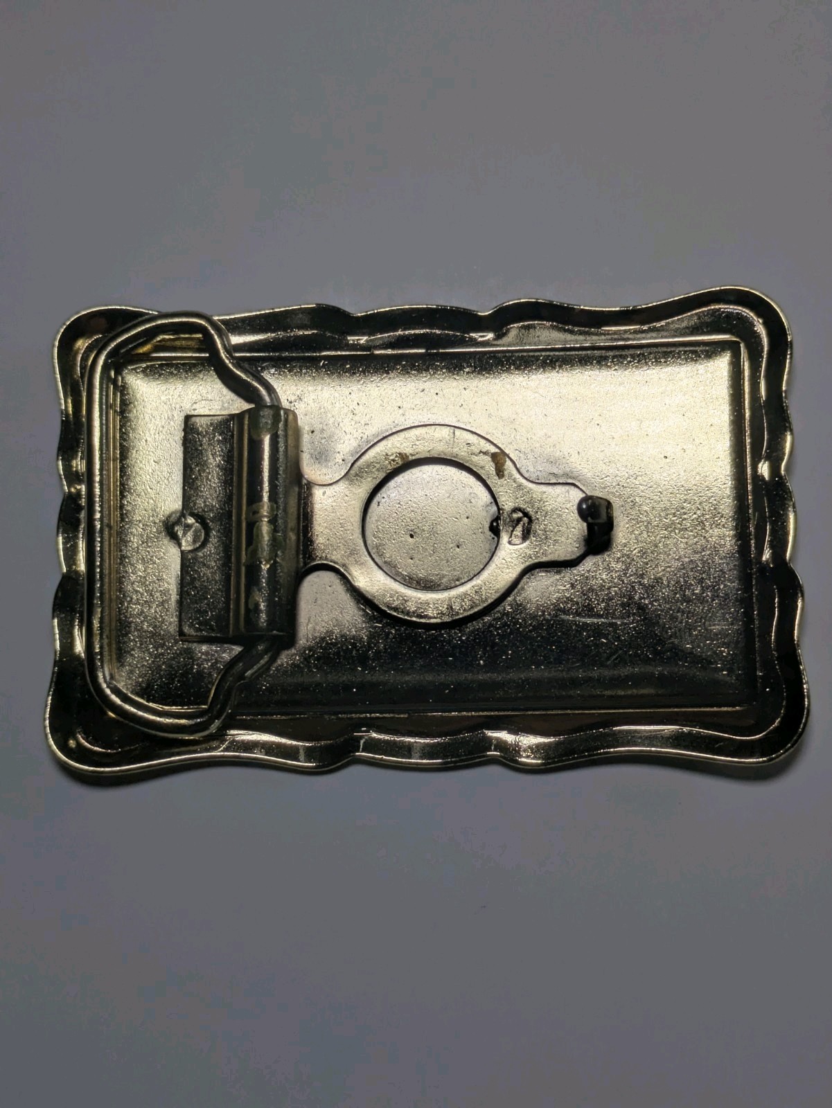 TRI COLOR PLATED FLOWER DESIGN BELT BUCKLE – VINTAGE – 3 1/2&Prime; X 2 1/4&Prime;