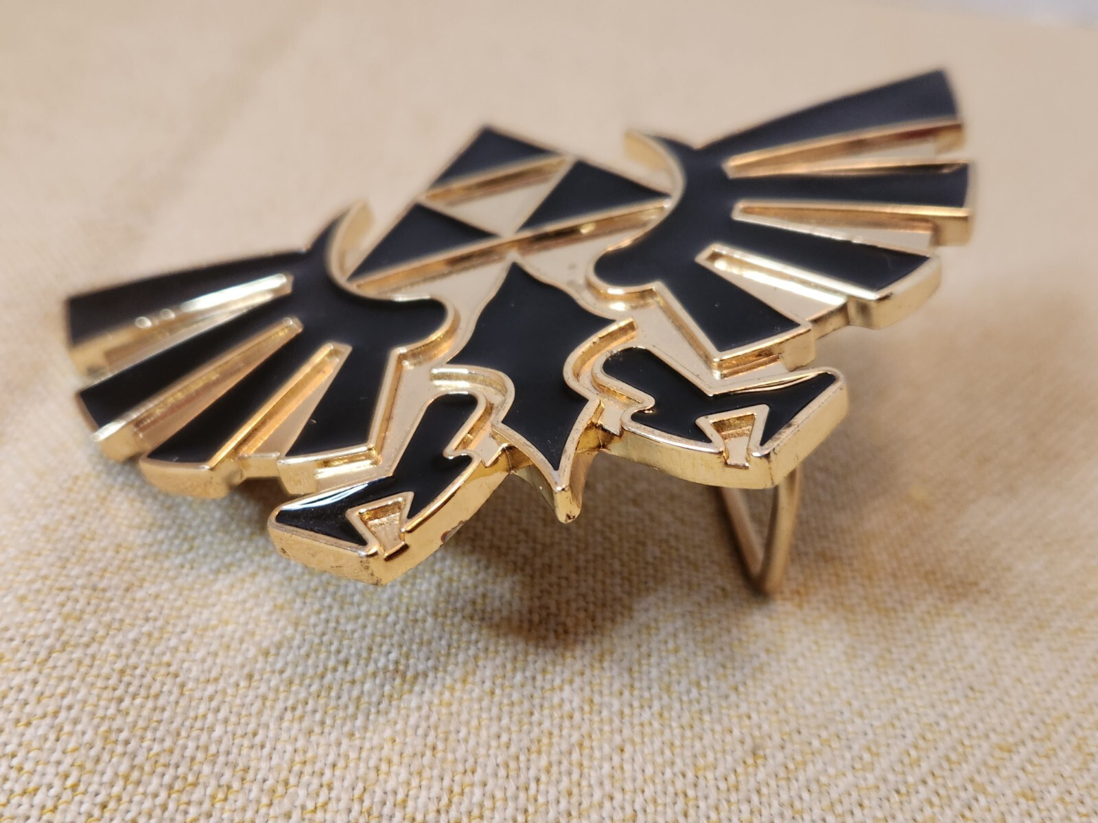 Nintendo 2011 Legend of Zelda Metal Enamel Fashion Belt Buckle 3” X 5”