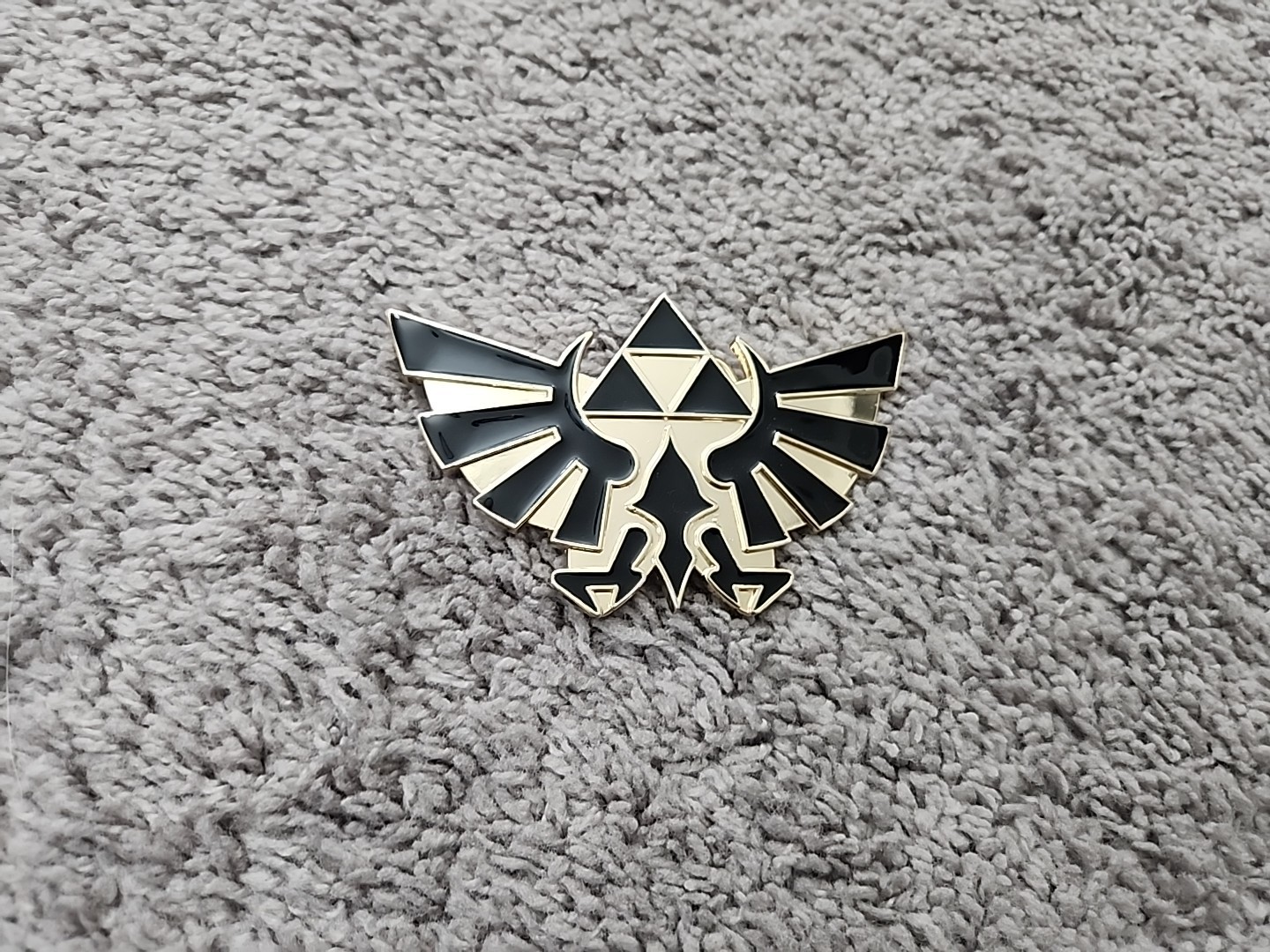Nintendo Legend of Zelda Triforce Hyrule Crest Belt Buckle Mens Gold/Black