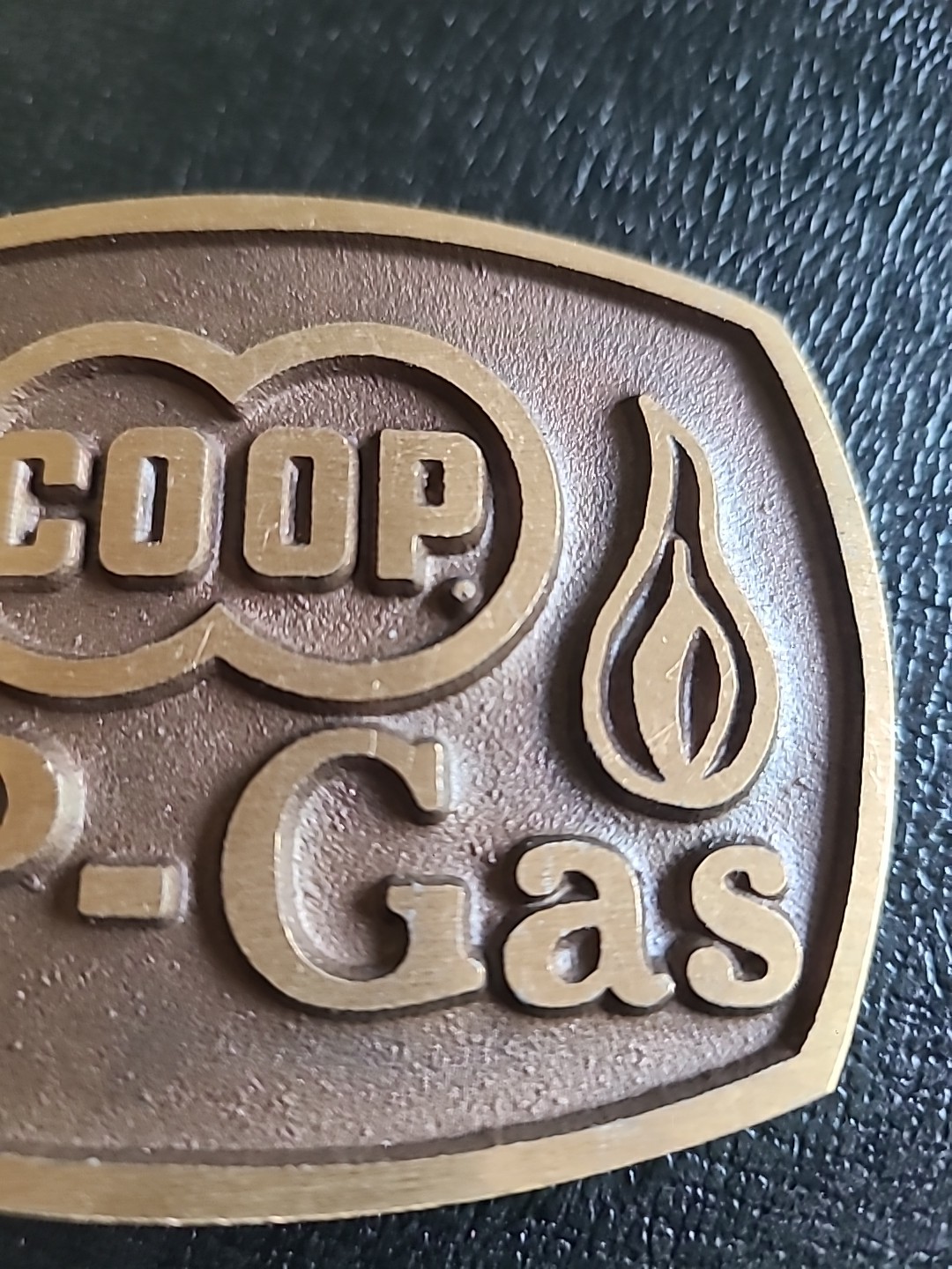 Vtg Coop LP-Gas Metal Belt Buckle Brown/Rust Color 3&Prime;x 2 1/4&Prime; Country Cowboy