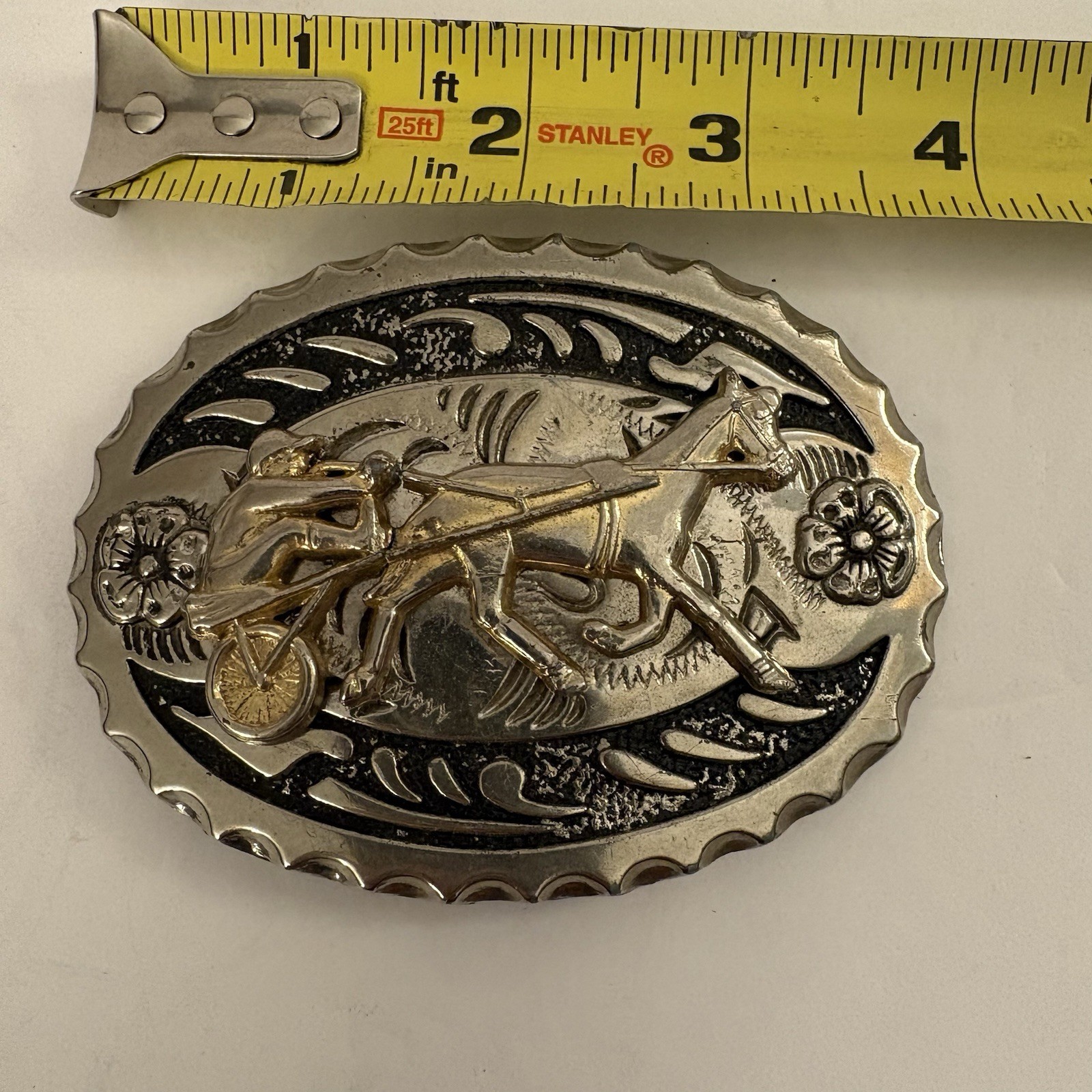 Race Horse Buckle,silver Plated Flower & Gold plated Moving Horse Rider