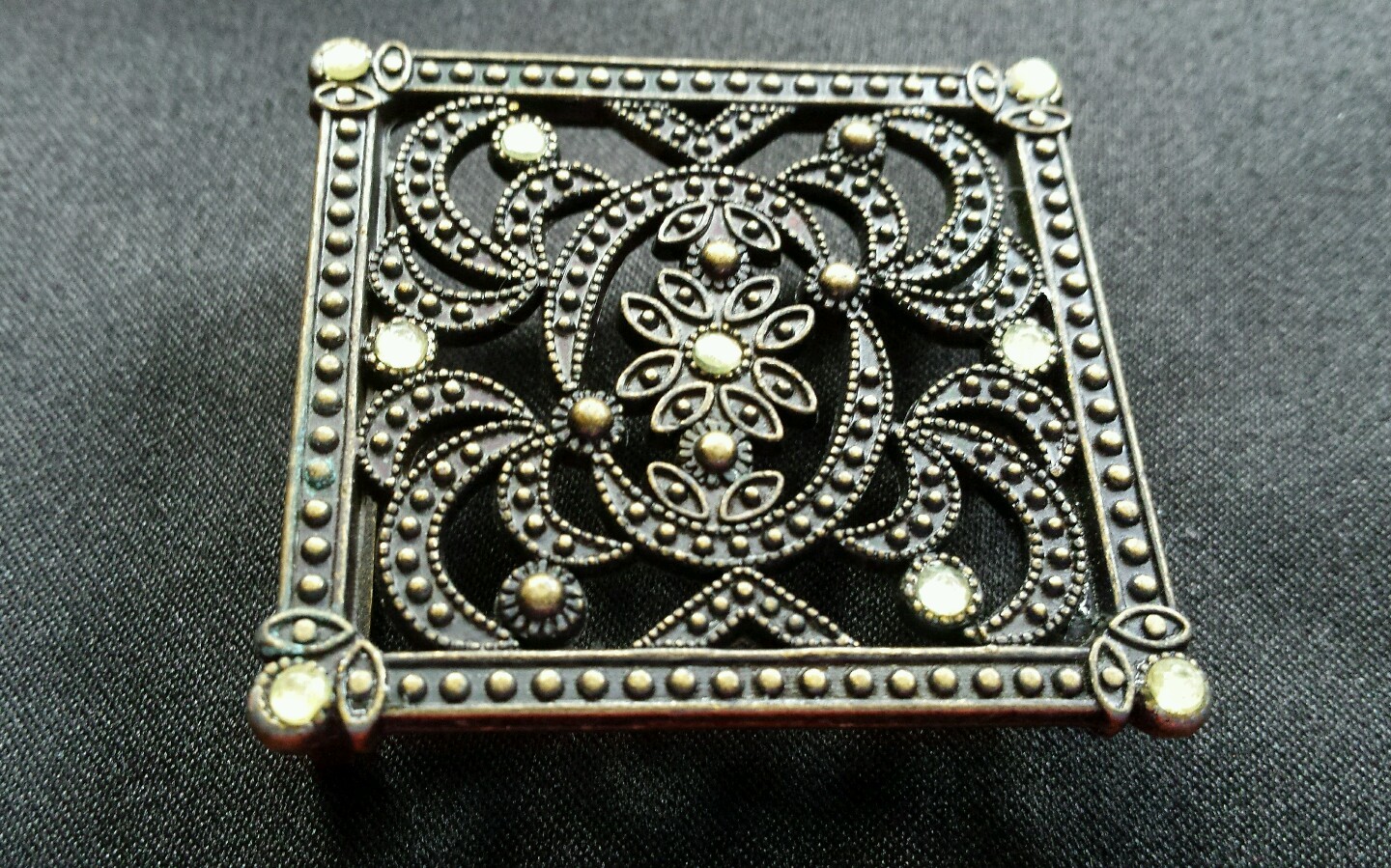 RHINESTONE CUTOUT FLORAL WESTERN BELT BUCKLE VINTAGE BRASS BRONZE TONE LOOK