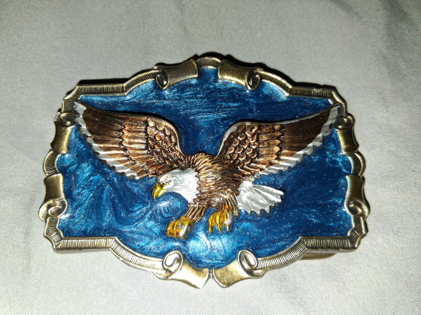 Vintage Bald Eagle Belt Buckle Blue Enamel Silver‑Tone Trim 1983 USA QD1243