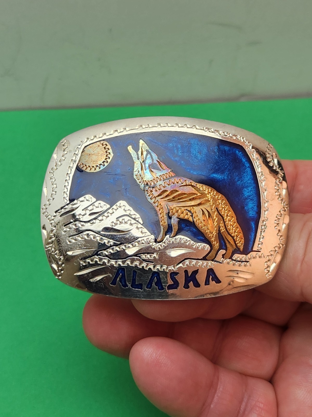 ALASKA HOWLING WOLF MOONLIGHT BELT BUCKLE HANDMADE USA GERMAN SILVER
