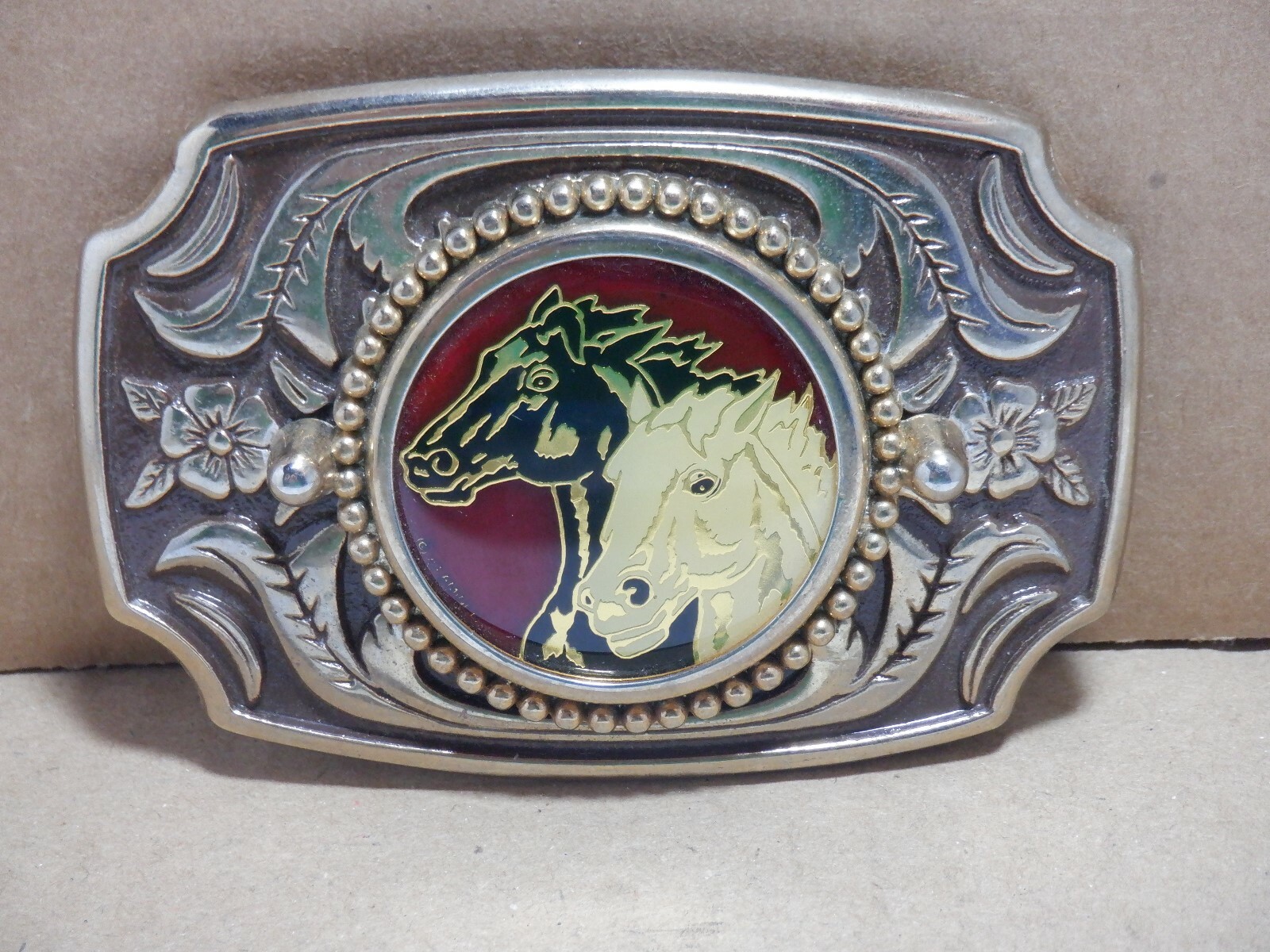 1980s HORSES BLACK & WHITE BELT BUCKLE MADE USA GOLD METAL RESIN VINTAGE