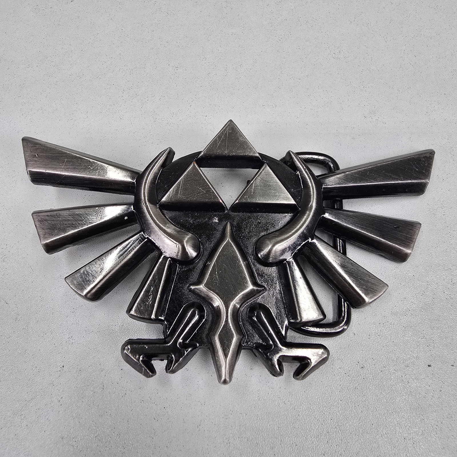 Legend of Zelda Hylian Crest Belt Buckle Men&rsquo;s Silver Pewter Gaming Fan Gift