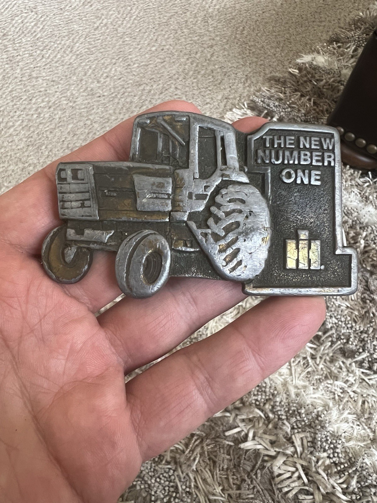 Vintage International Harvester « The New Number One » Belt Buckle Tractor